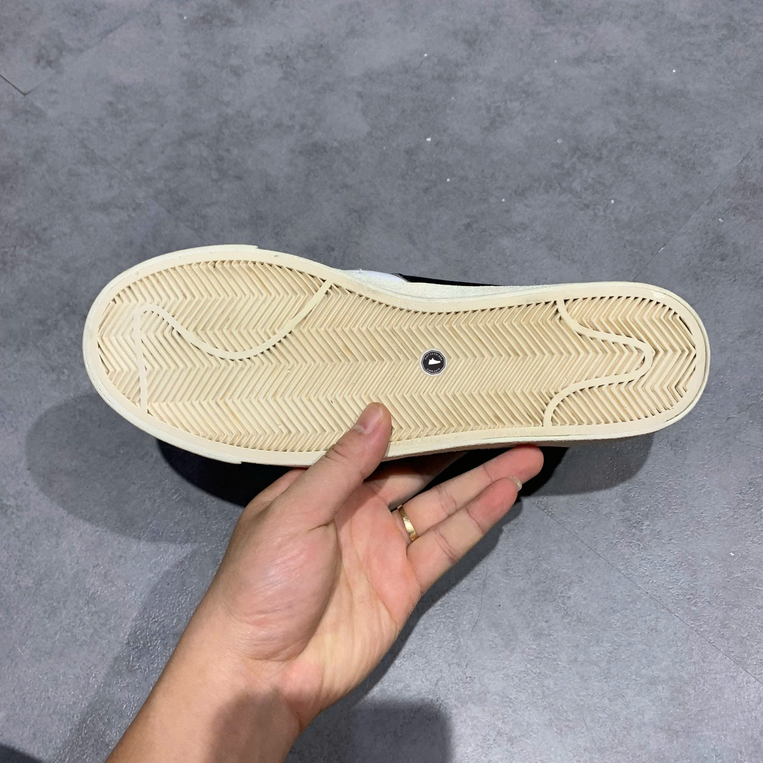 NIKE BLAZER LOW ’77 JUMBO “WHITE BLACK SAIL” DN2158-101 SIZE 41 GIÀY 2HAND CHÍNH HÃNG PVN20103