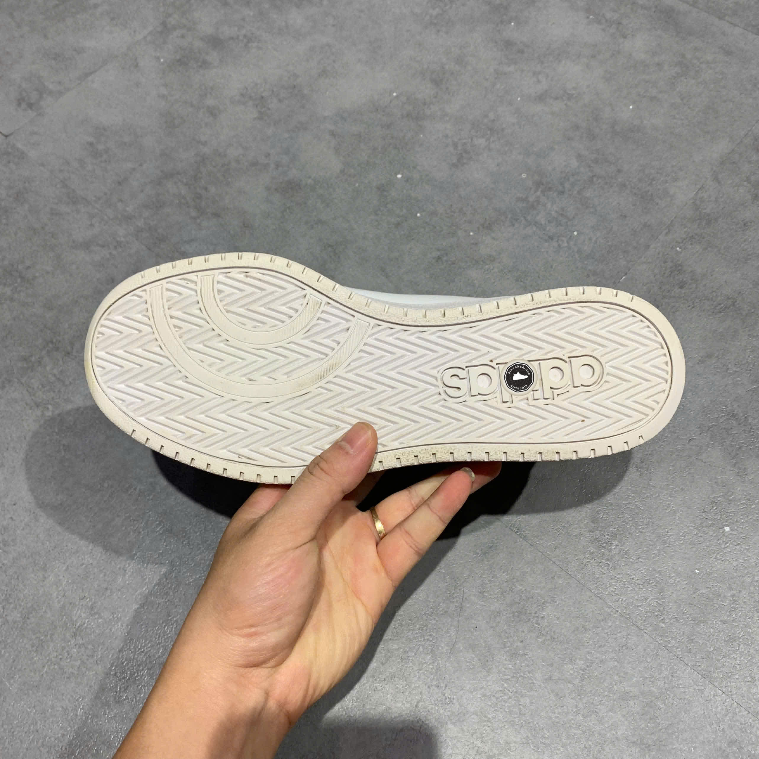 ADIDAS HOOPS 2.0 “CLOUD WHITE” GZ9118 SIZE 41⅓ GIÀY 2HAND CHÍNH HÃNG PVN20099