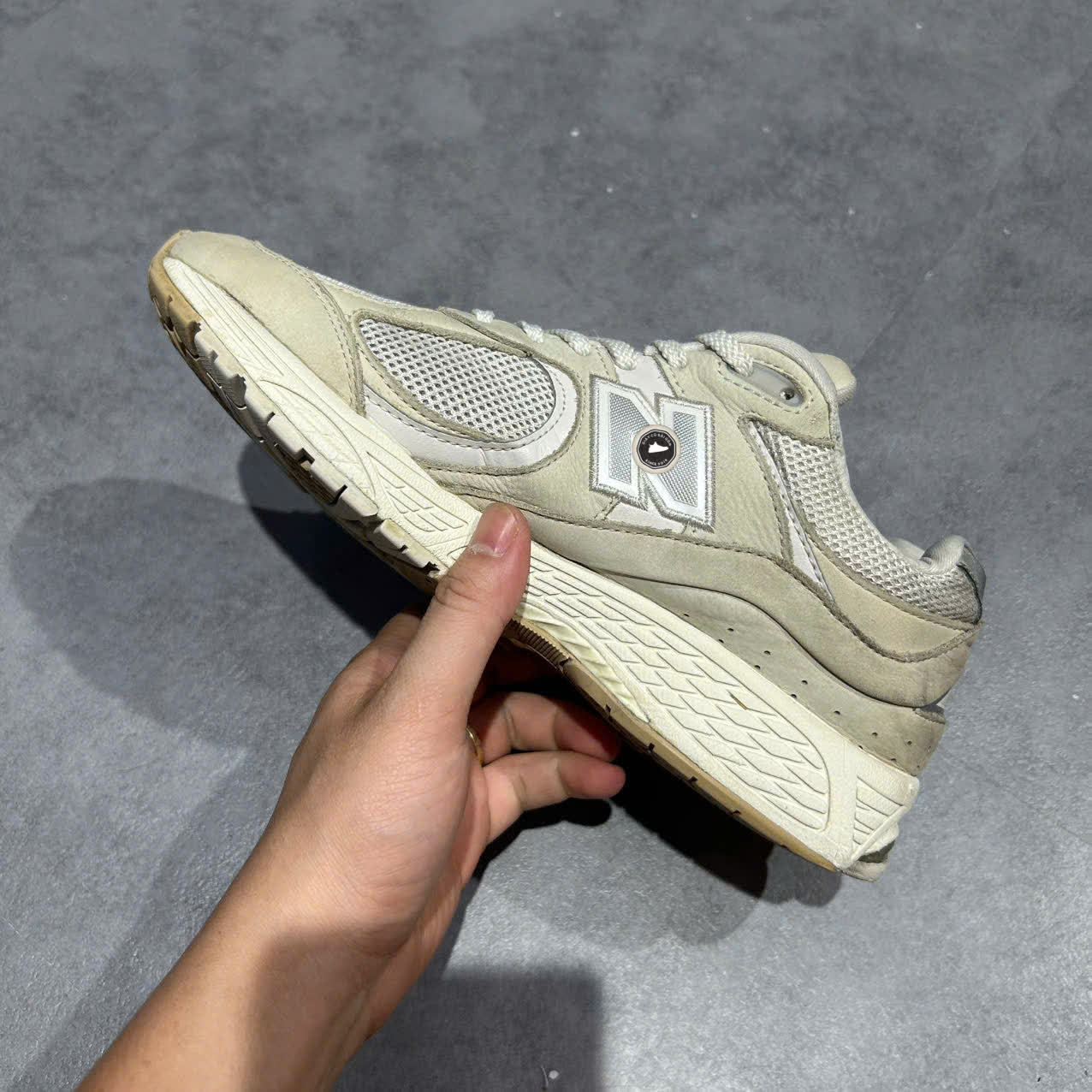 New Balance 2002R ‘Linen Fog’ – M2002RAA SIZE 40 Giày 2hand chính hãng PVN20337