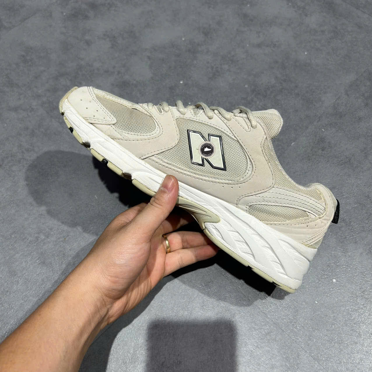 NEW BALANCE 530 ‘MOONBEAM / SEA SALT’ MR530SH SIZE 41.5 GIÀY 2HAND CHÍNH HÃNG PVN20288