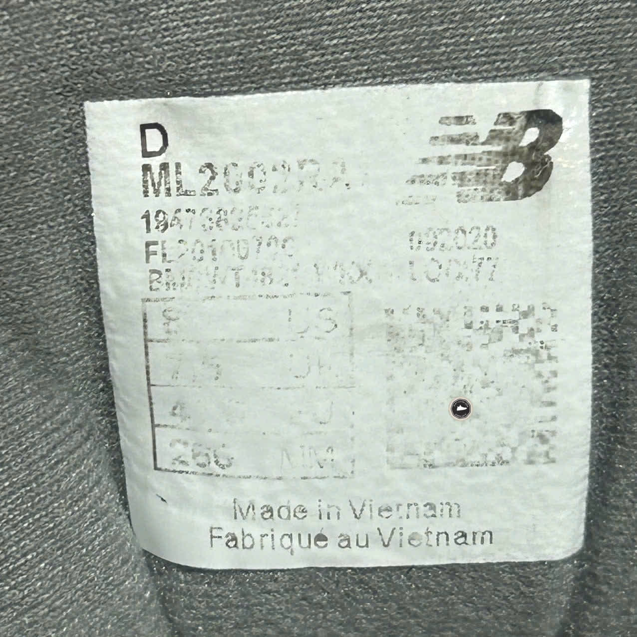 NEW BALANCE 2002R 'LIGHT GREY' ML2002RA SIZE 41.5 GIÀY 2HAND CHÍNH HÃNG PVN20355