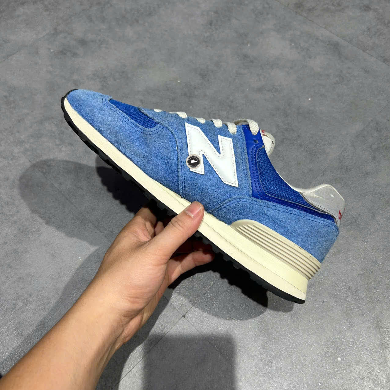 NEW BALANCE 574 ‘BLUE WHITE’ U574WL2 SIZE 42.5 GIÀY 2HAND CHÍNH HÃNG PVN20353