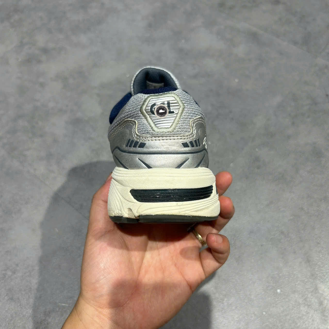 ASICS GEL 1090 'PIEDMONT GREY NAVY' 1203A241-020 SIZE 42 GIÀY 2HAND CHÍNH HÃNG PVN20268