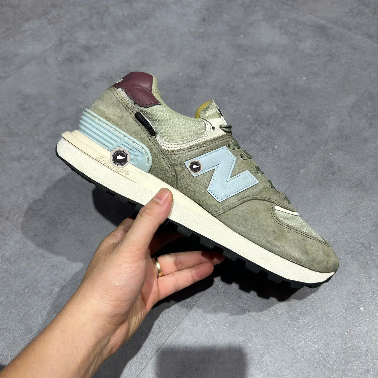 NEW BALANCE 574 ‘DEEP OLIVE BLUE’ U574LGGT SIZE 42.5 GIÀY 2HAND CHÍNH HÃNG PVN20349