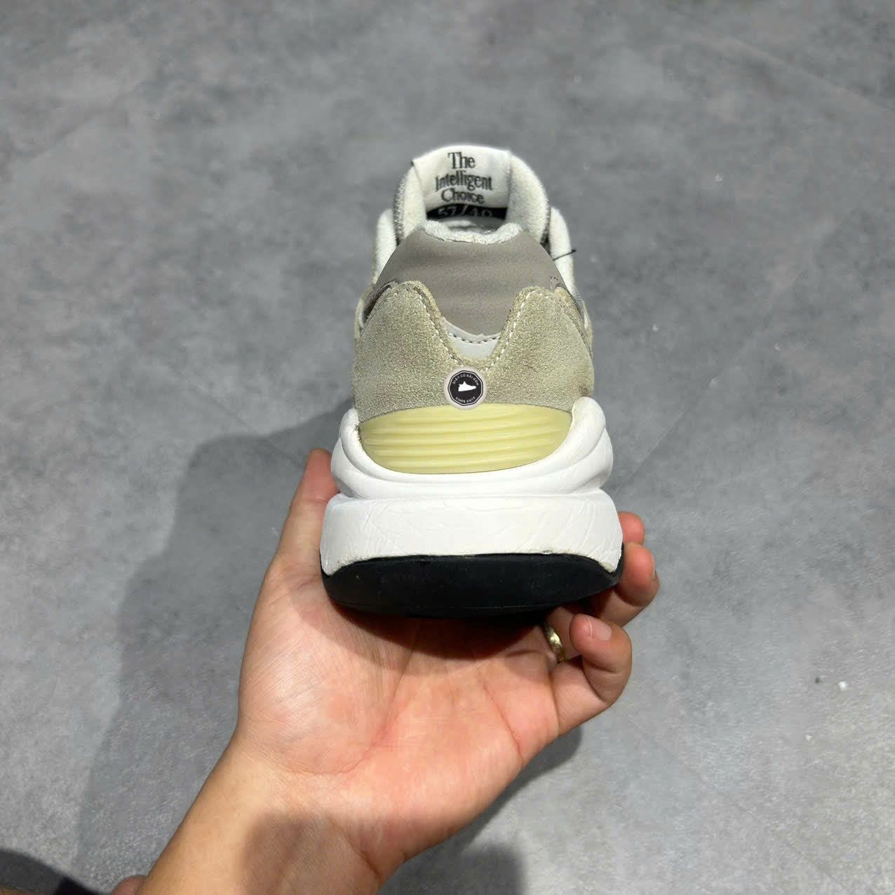 NEW BALANCE 57/40 ‘GREY WHITE’ M5740TA SIZE 43 GIÀY 2HAND CHÍNH HÃNG PVN20362