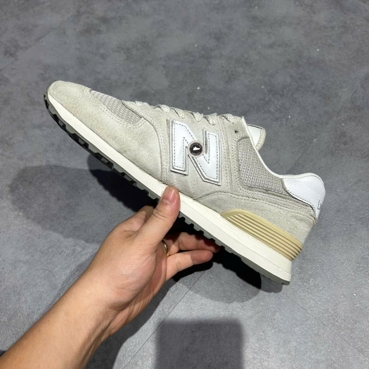 GIÀY NEW BALANCE 574 CLASSIC ‘CORE PACK GREY’ ML574EGW SIZE 43 GIÀY 2HAND CHÍNH HÃNG PVN20306