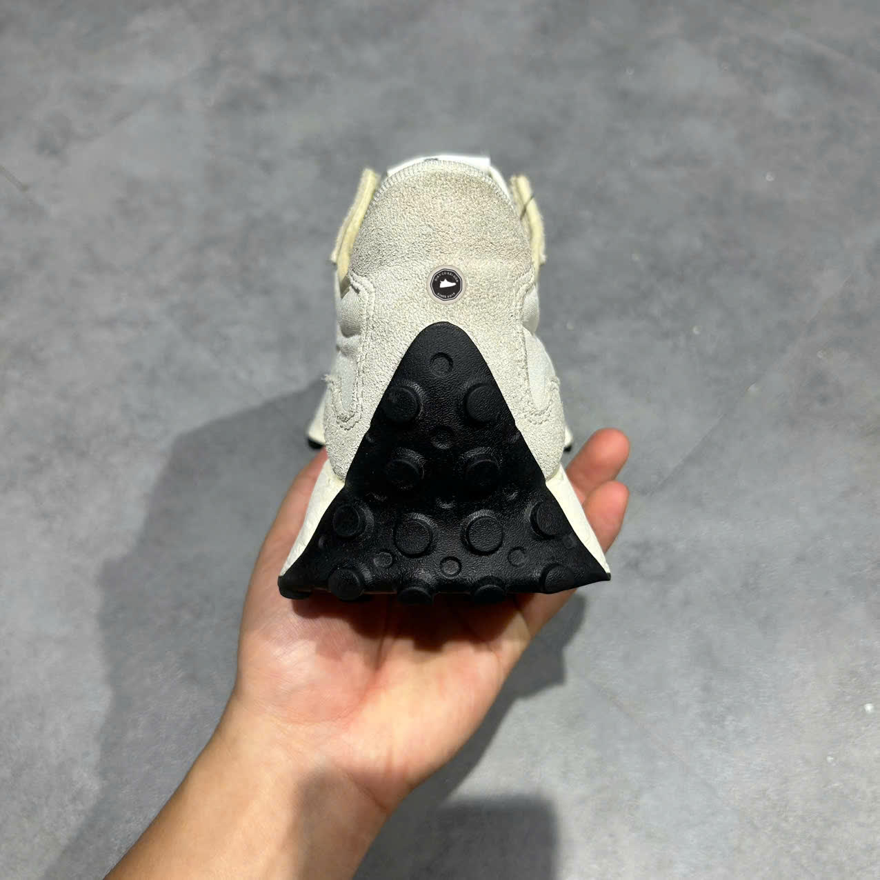 NEW BALANCE 327 'SEA SALT' MS327FE SIZE 44 GIÀY 2HAND CHÍNH HÃNG PVN20367