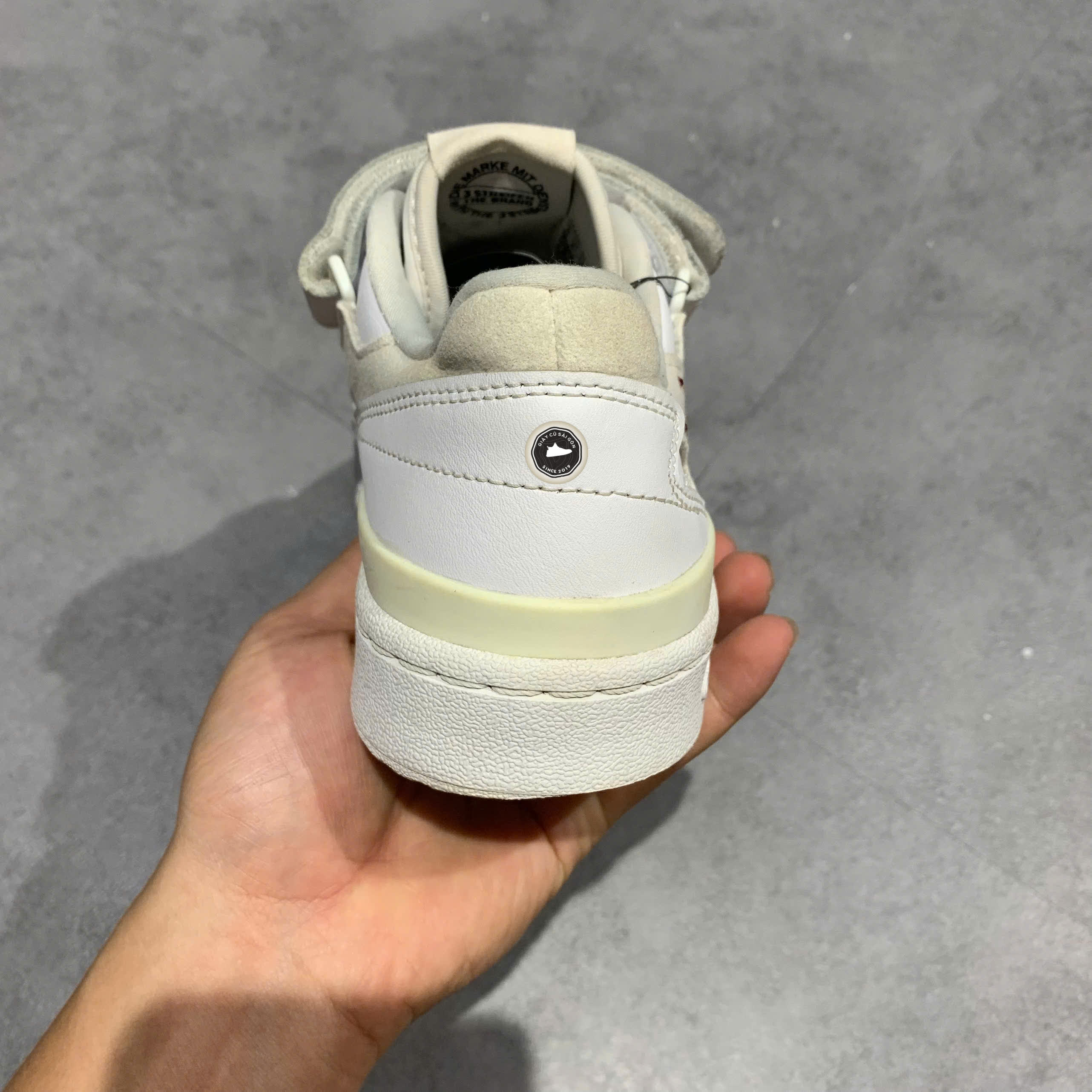 ADIDAS ORIGINALS FORUM LOW SWAROVSKI WHITE MULTI COLOR GZ4377 SIZE 37 1/3 GIÀY 2HAND CHÍNH HÃNG PVN20903