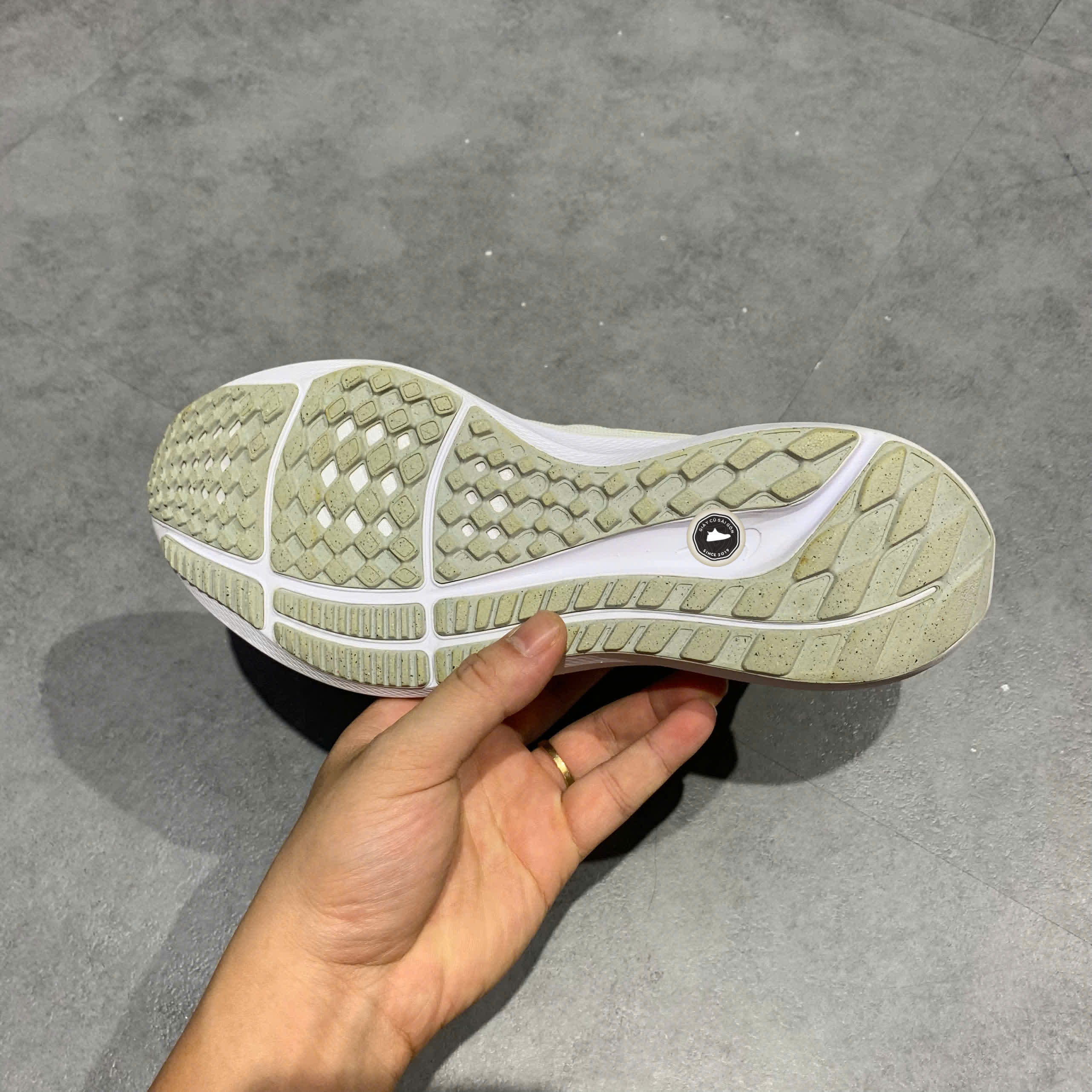 NIKE AIR ZOOM PEGASUS 39 WHITE PURE PLATINUM DH4072-100 SIZE 38 GIÀY 2HAND CHÍNH HÃNG PVN20938