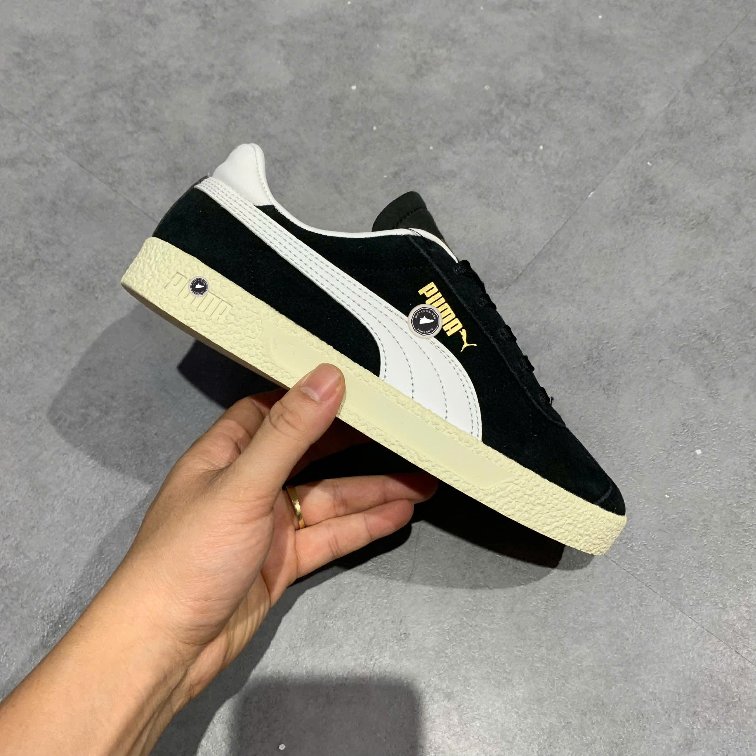 PUMA CLUB 'BLACK WHITE' 381111 02 SIZE 36 GIÀY 2HAND CHÍNH HÃNG PVN20905