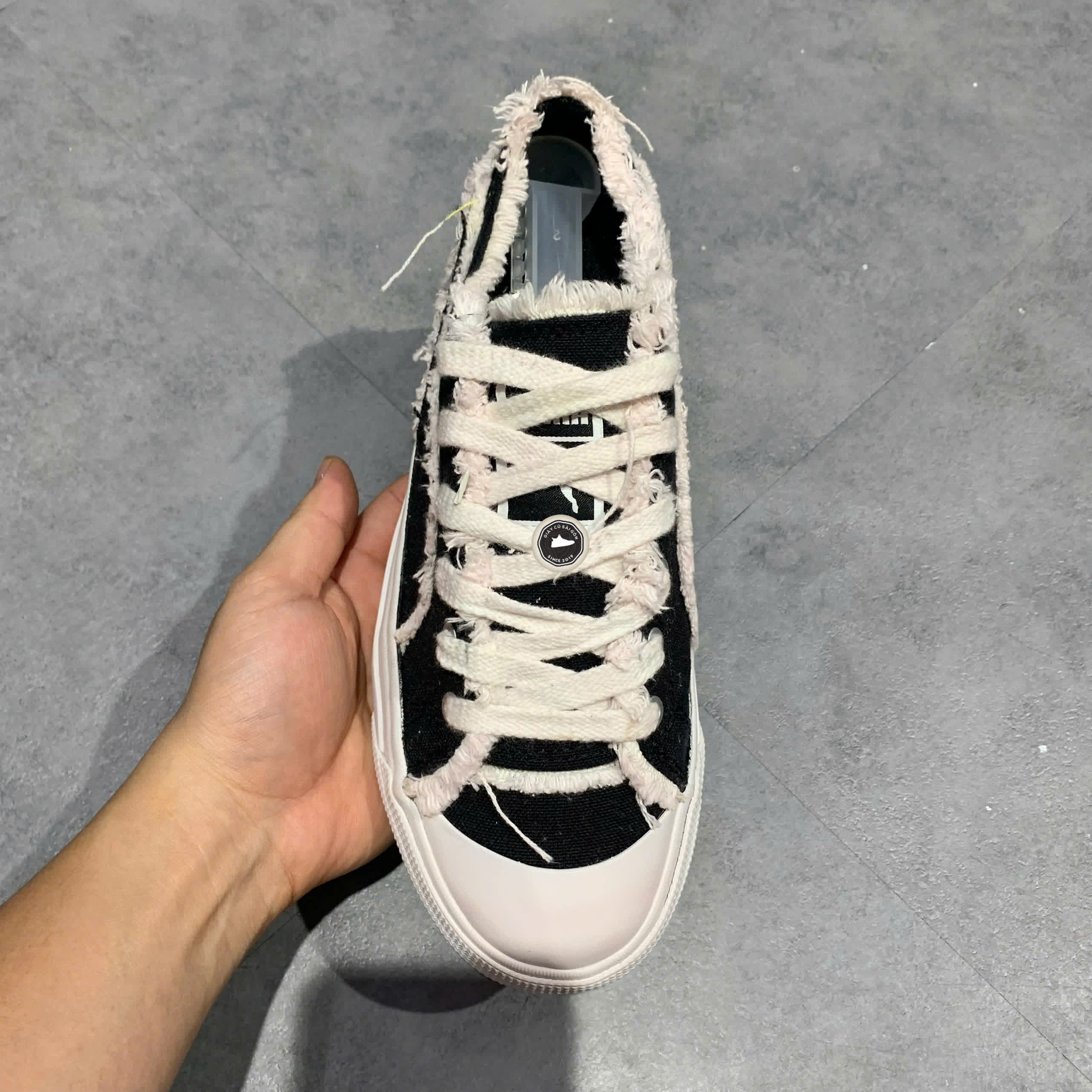 PUMA CAPRI RAW CUT BOARD SHOES BLACK/WHITE 381586-02 SIZE 38 GIÀY 2HAND CHÍNH HÃNG PVN20900