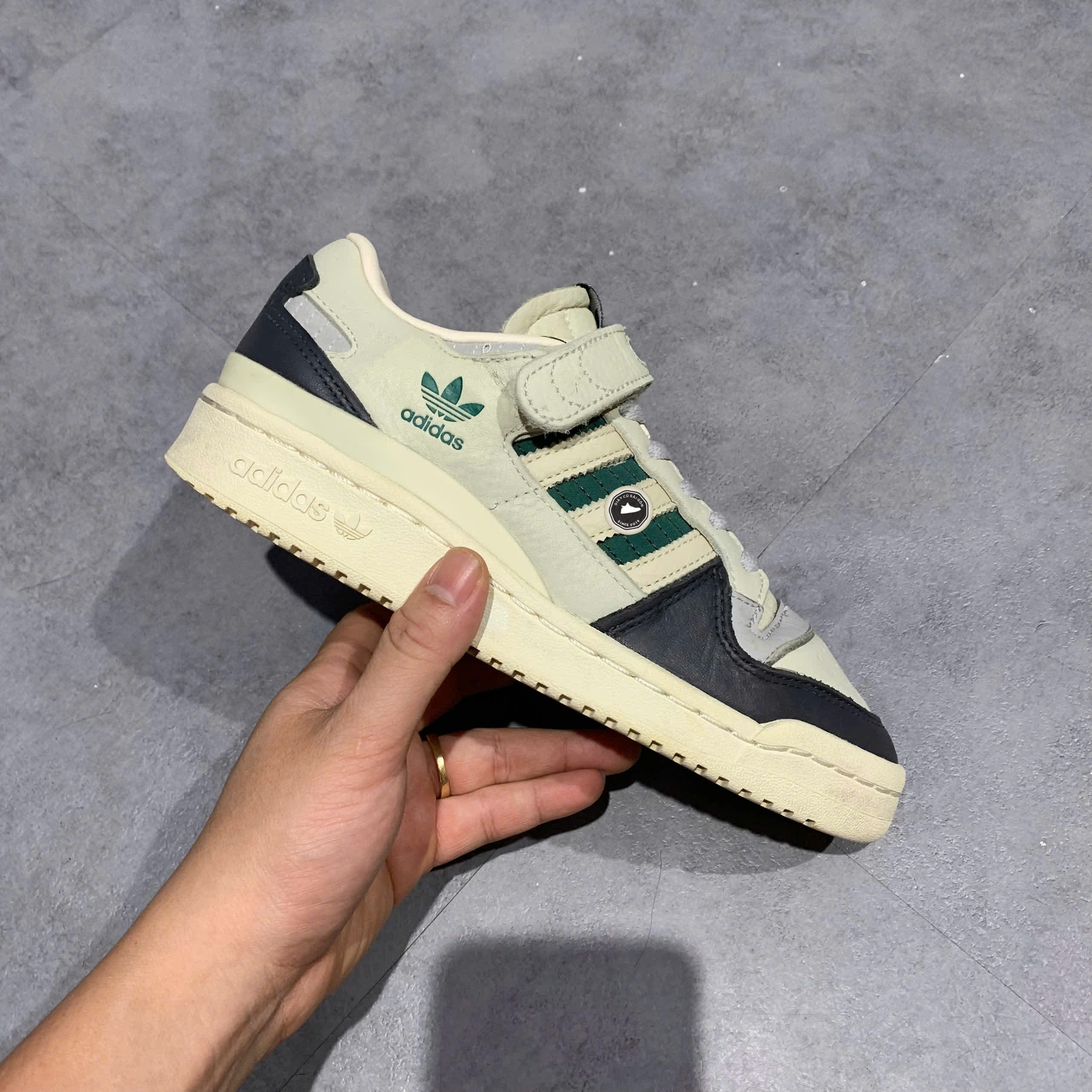 ADIDAS FORUM 84 LOW 'OFF WHITE GREEN' HQ6938 SIZE 36 2/3 GIÀY 2HAND CHÍNH HÃNG PVN20886