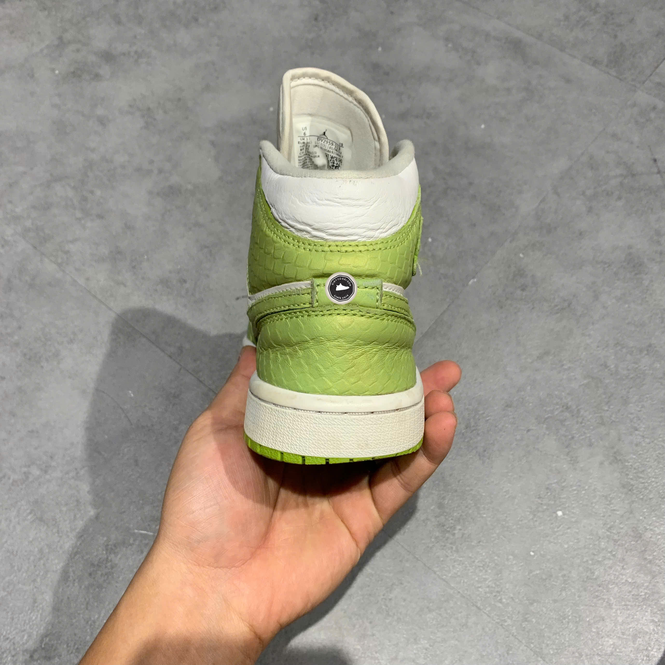 NIKE AIR JORDAN 1 MID SE GREEN PYTHON DV2959 113 SIZE 36.5 GIÀY 2HAND CHÍNH HÃNG PVN20734