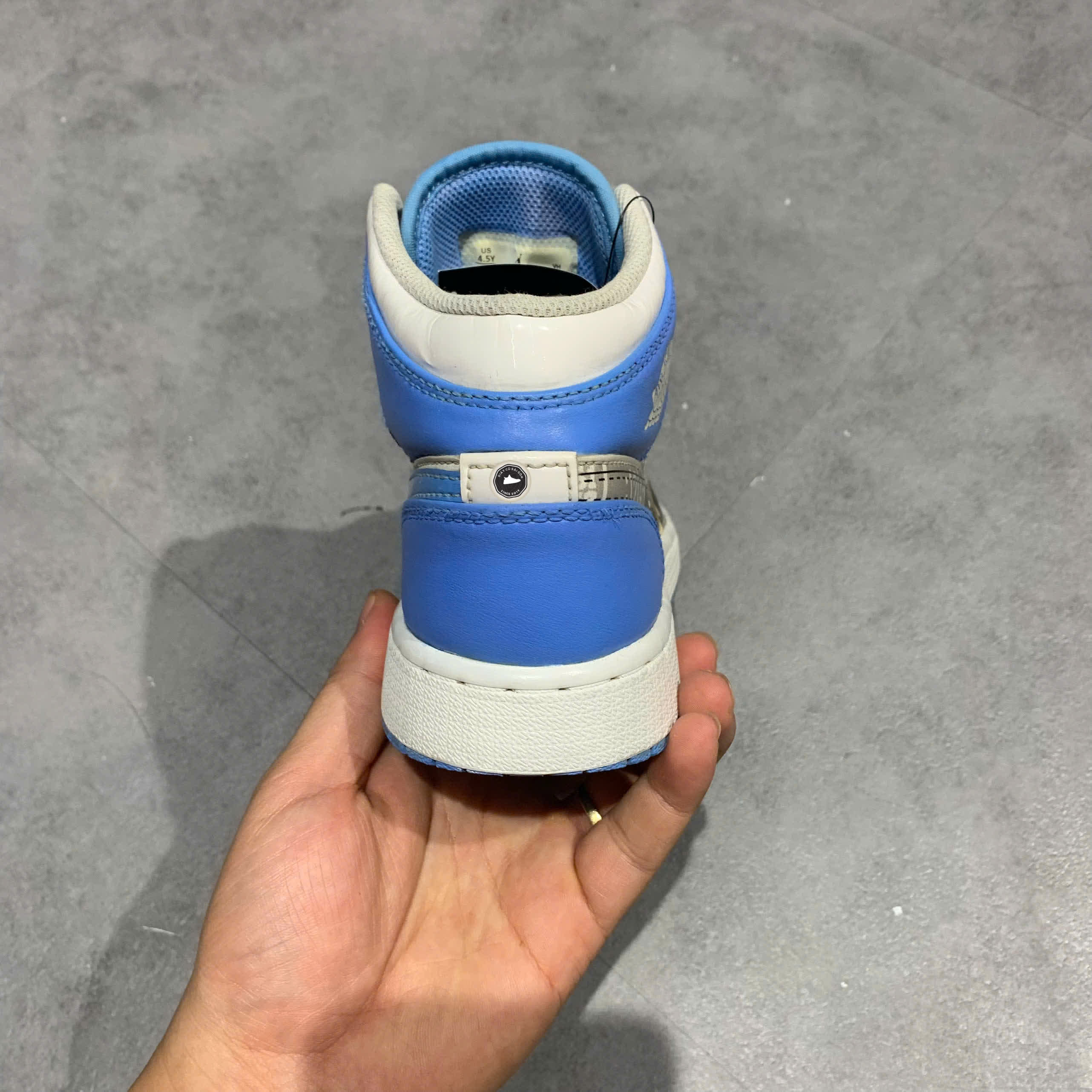 JORDAN 1 MID SNEAKER SCHOOL GAME WINNER DR6492 100 SIZE 36.5 GIÀY 2HAND CHÍNH HÃNG PVN20728