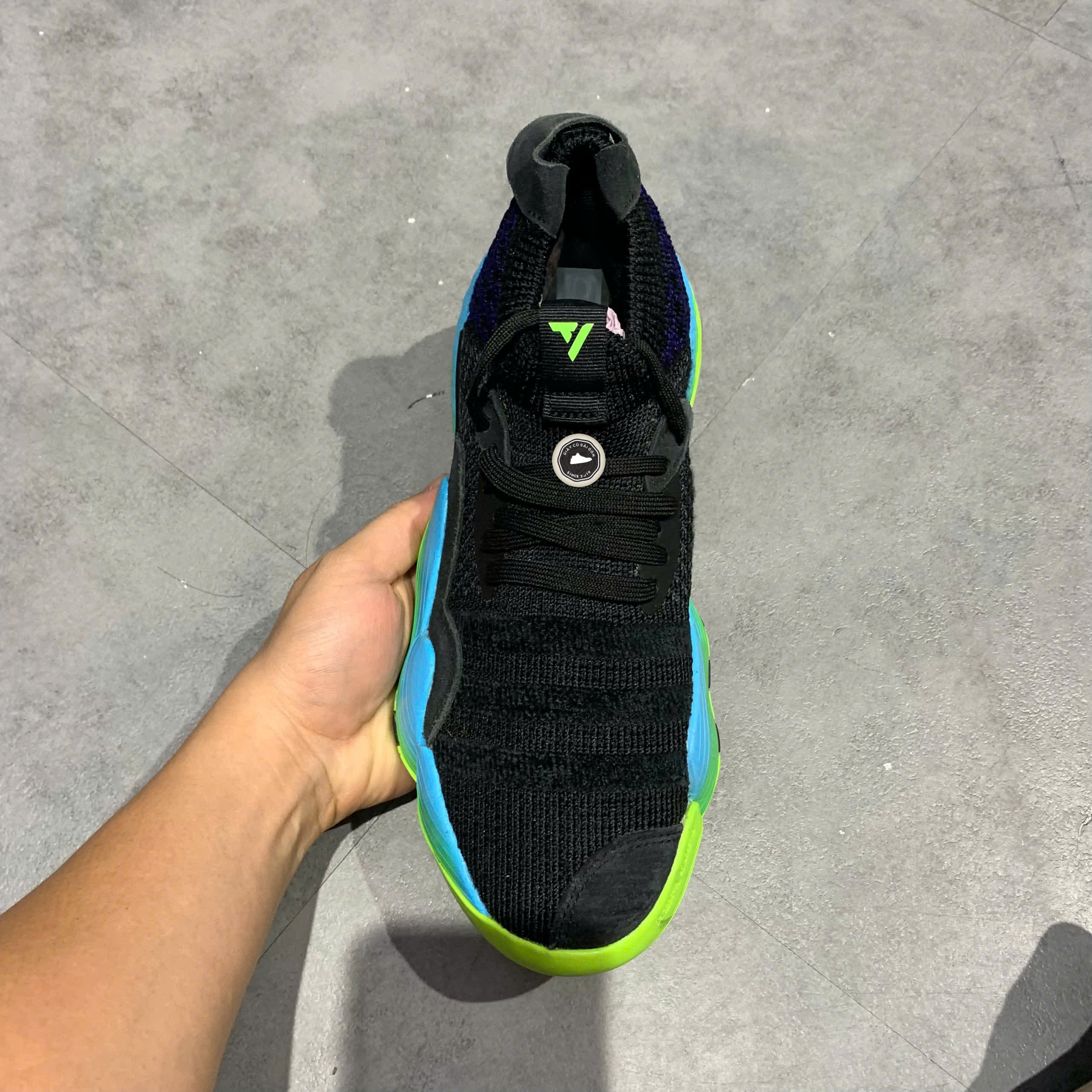 ADIDAS TRAE YOUNG 2 BASKETBALL SHOES HO6486 SIZE 38 2/3 GIÀY 2HAND CHÍNH HÃNG PVN20968