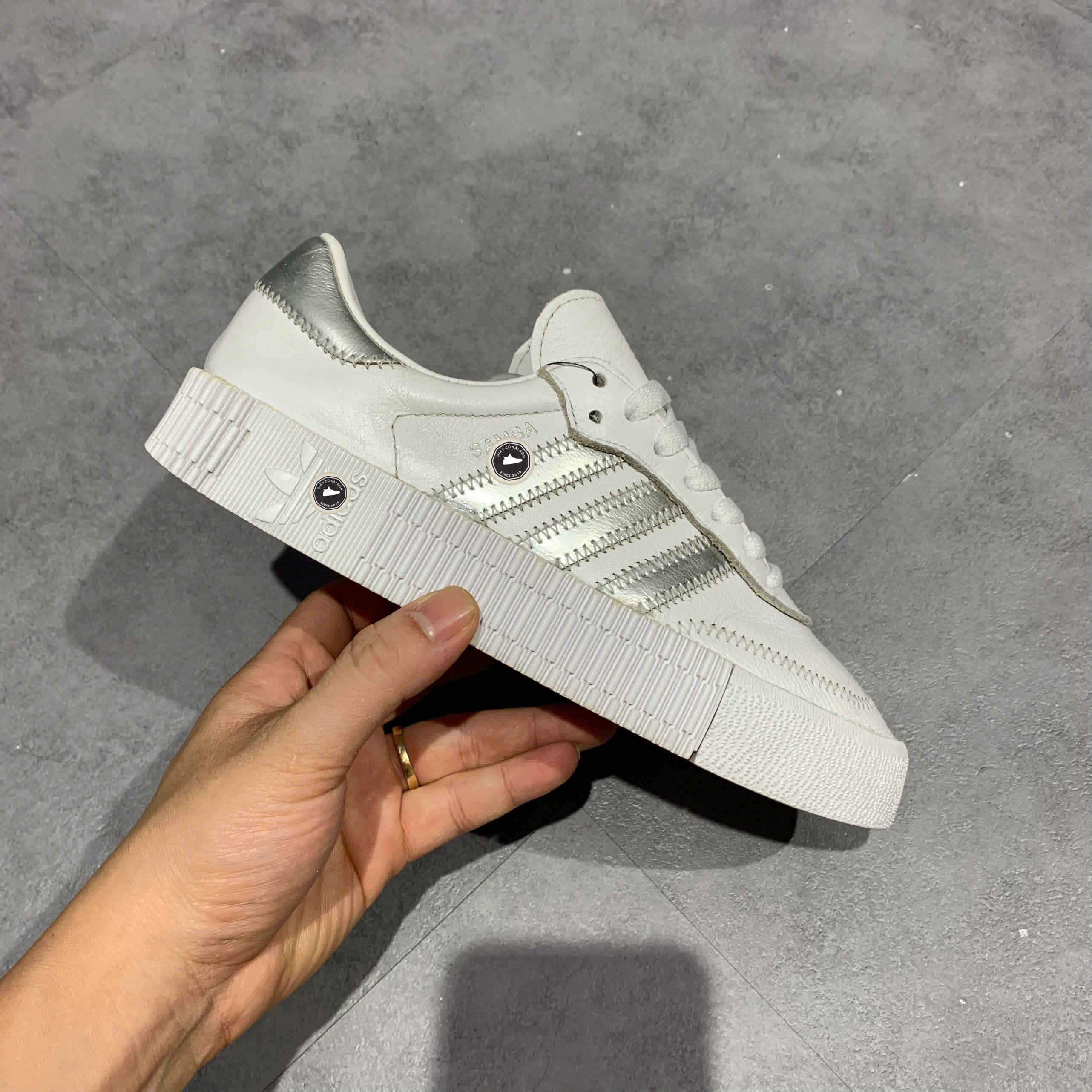 ADIDAS SAMBAROSE CLOUD WHITE SILVER EE9017 SIZE 36 2/3 GIÀY 2HAND CHÍNH HÃNG PVN20957
