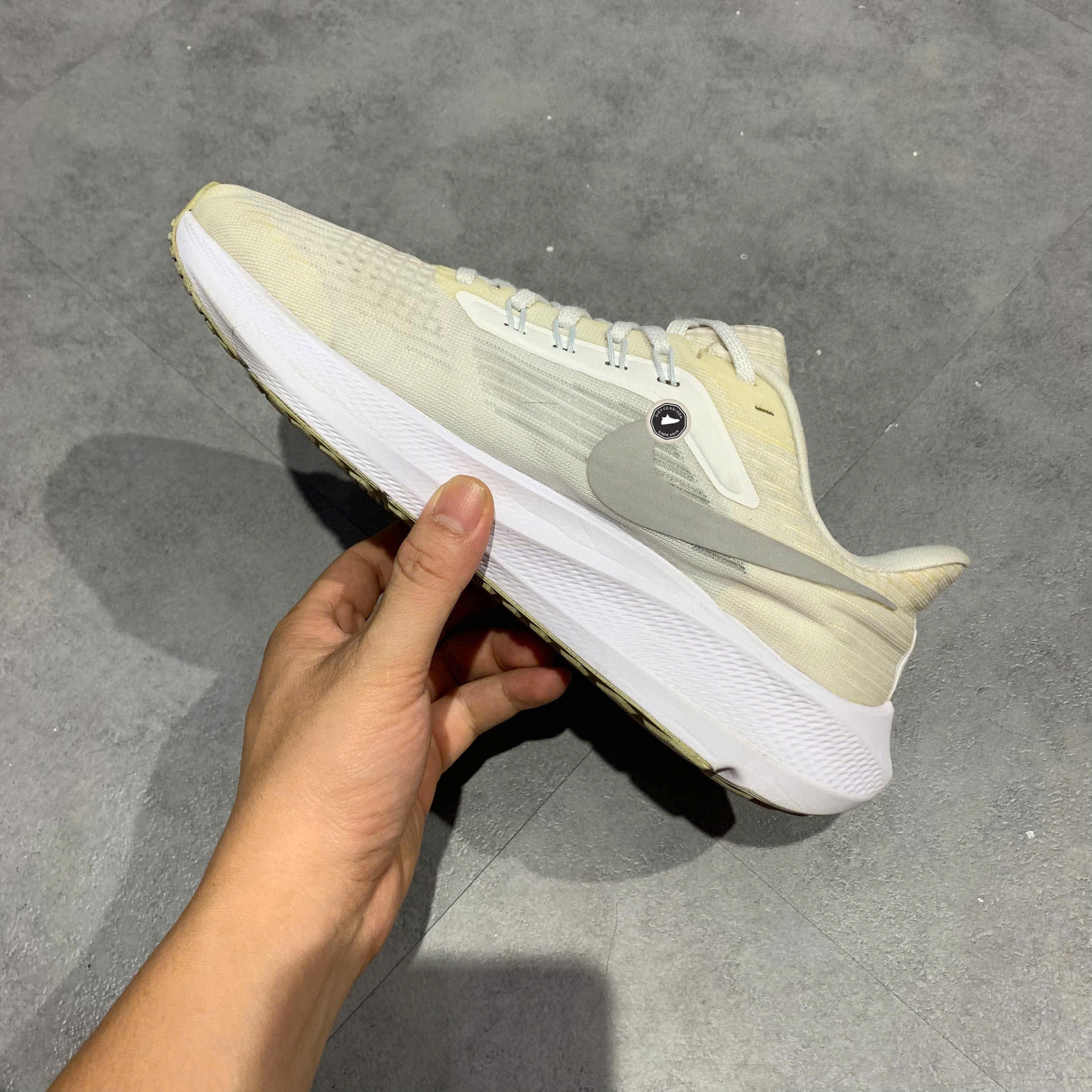 NIKE AIR ZOOM PEGASUS 39 WHITE PURE PLATINUM DH4072 100 SIZE 39 GIÀY 2HAND CHÍNH HÃNG PVN20825