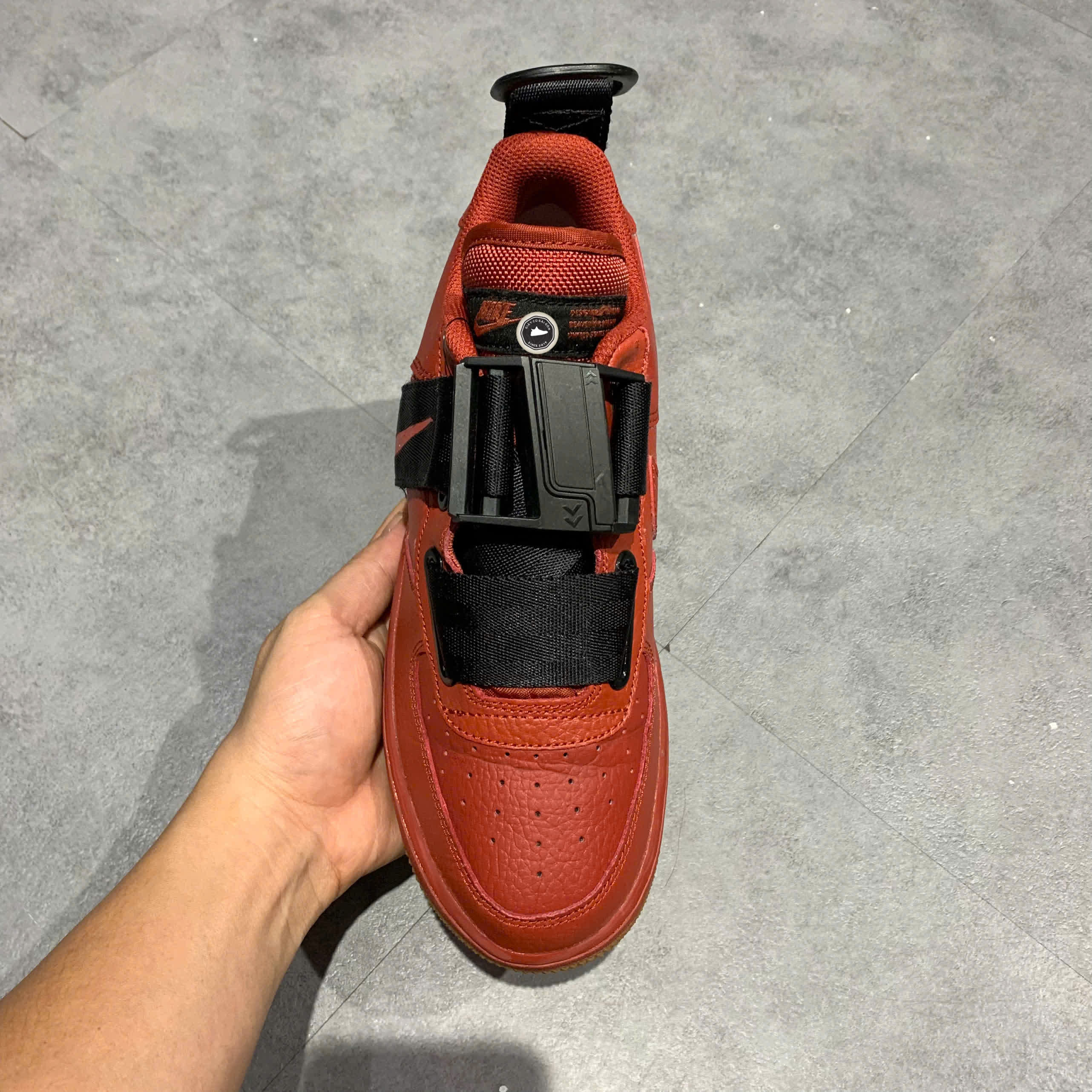 NIKE AIR FORCE 1 UTILITY GS 'DUNE RED' AJ6601 600 SIZE 38.5 GIÀY 2HAND CHÍNH HÃNG PVN20795