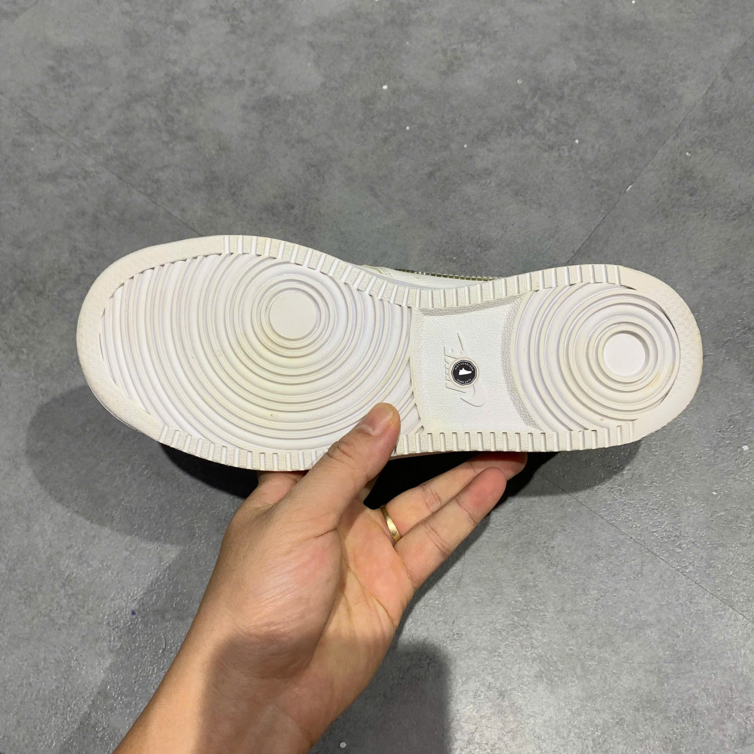 NIKE WMNS COURT VISION LOW 'WHITE' CW5596 100 SIZE 38.5 GIÀY 2HAND CHÍNH HÃNG PVN20745