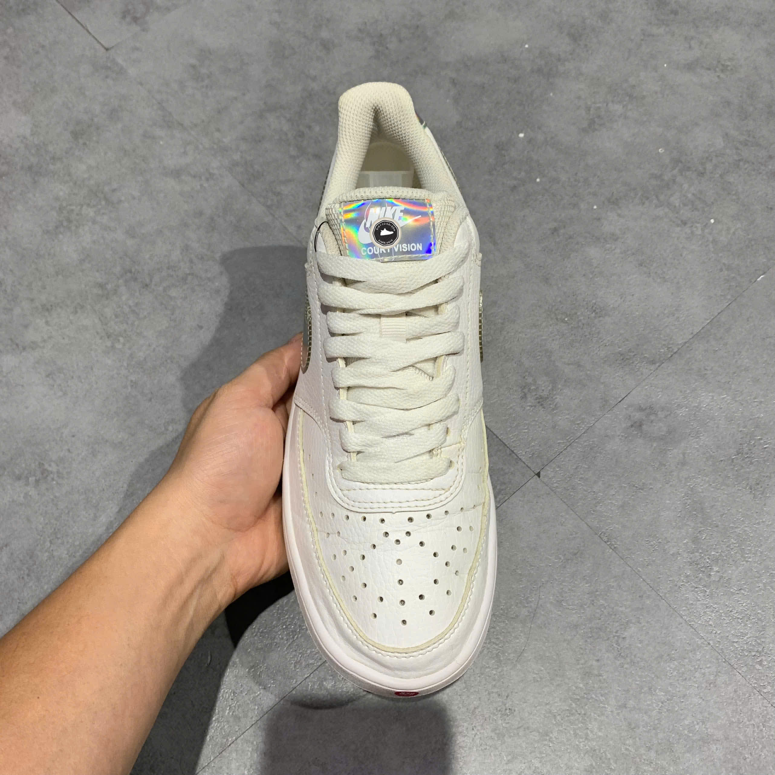 NIKE WMNS COURT VISION LOW 'WHITE' CW5596 100 SIZE 38.5 GIÀY 2HAND CHÍNH HÃNG PVN20745