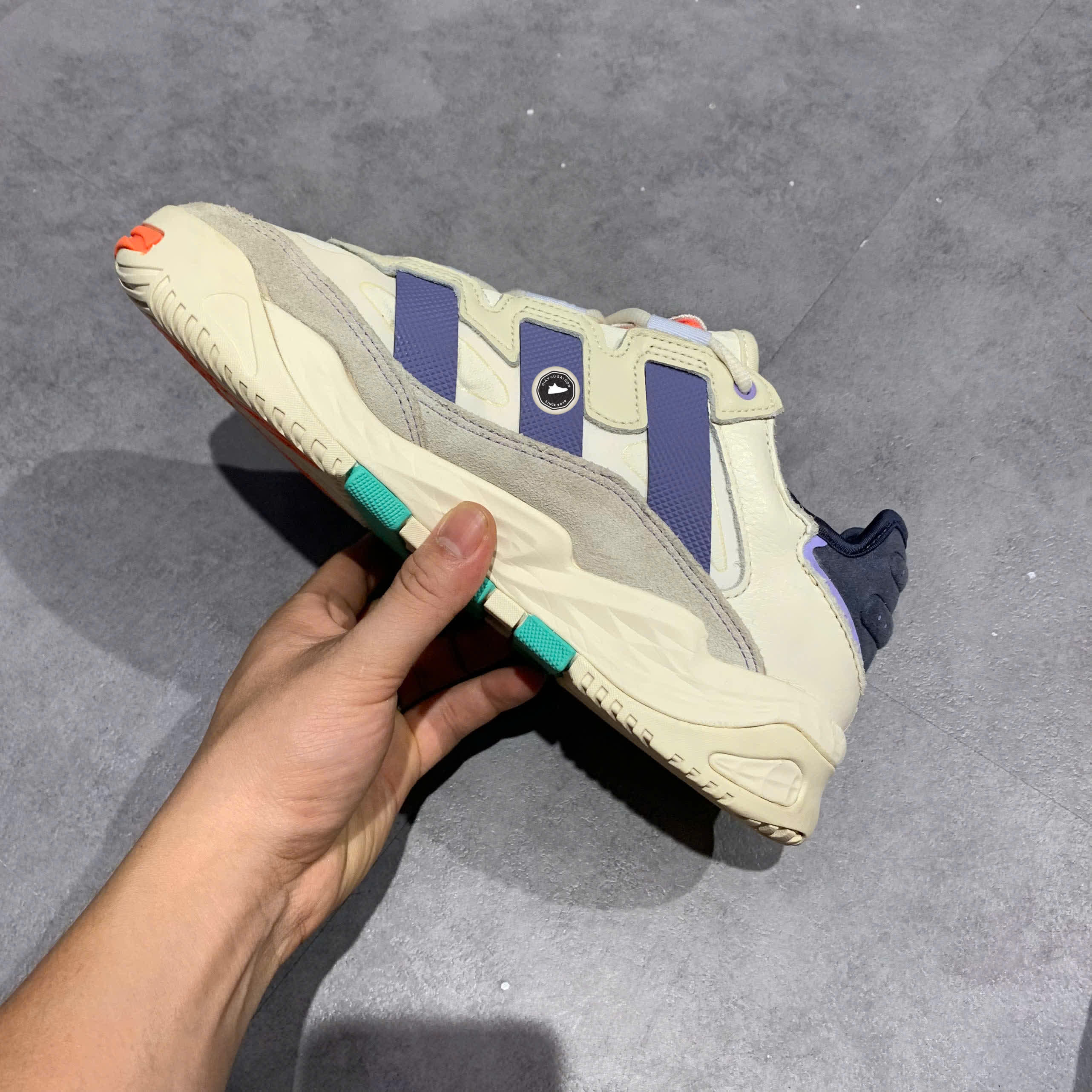 ADIDAS ADILETTE CLOGS ID4087 SIZE 39 1/3 GIÀY 2HAND CHÍNH HÃNG PVN20824
