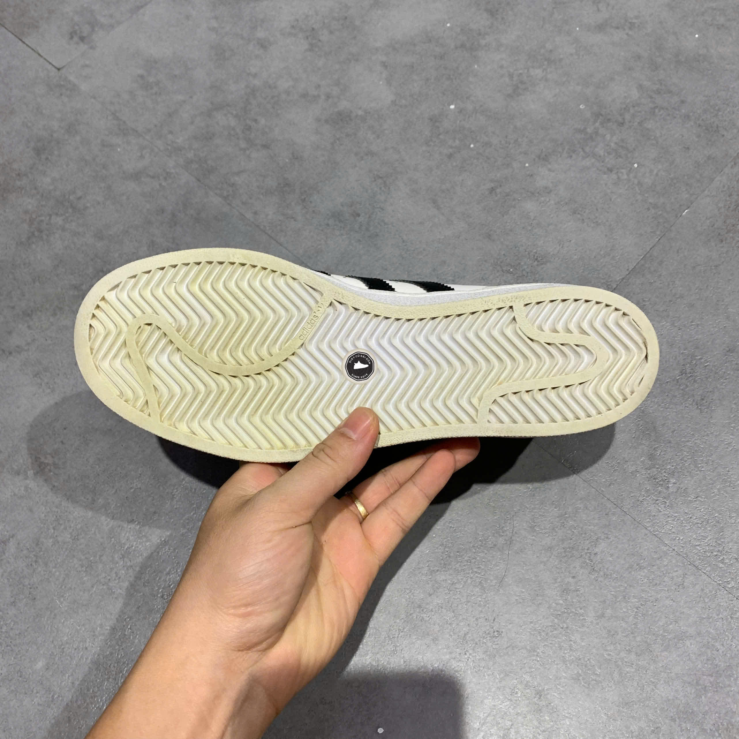 ADIDAS SUPERSTAR CLOUD WHITE CORE BLACK C77124 SIZE 38 GIÀY 2HAND CHÍNH HÃNG PVN20967
