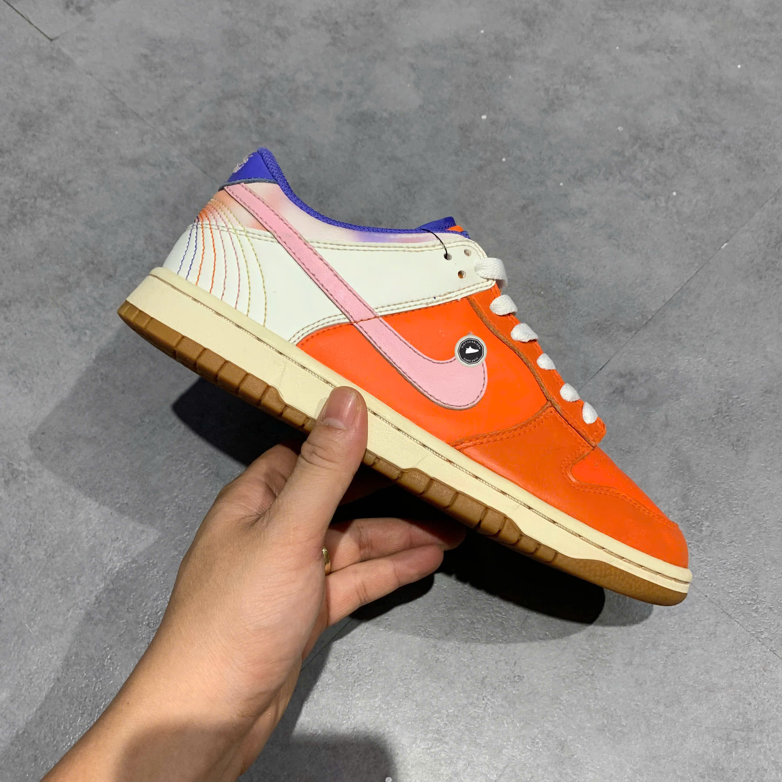 NIKE DUNK LOW SE EVERYTHING YOU NEED (GS) FN0600 801 SIZE 39 GIÀY 2HAND CHÍNH HÃNG PVN20950
