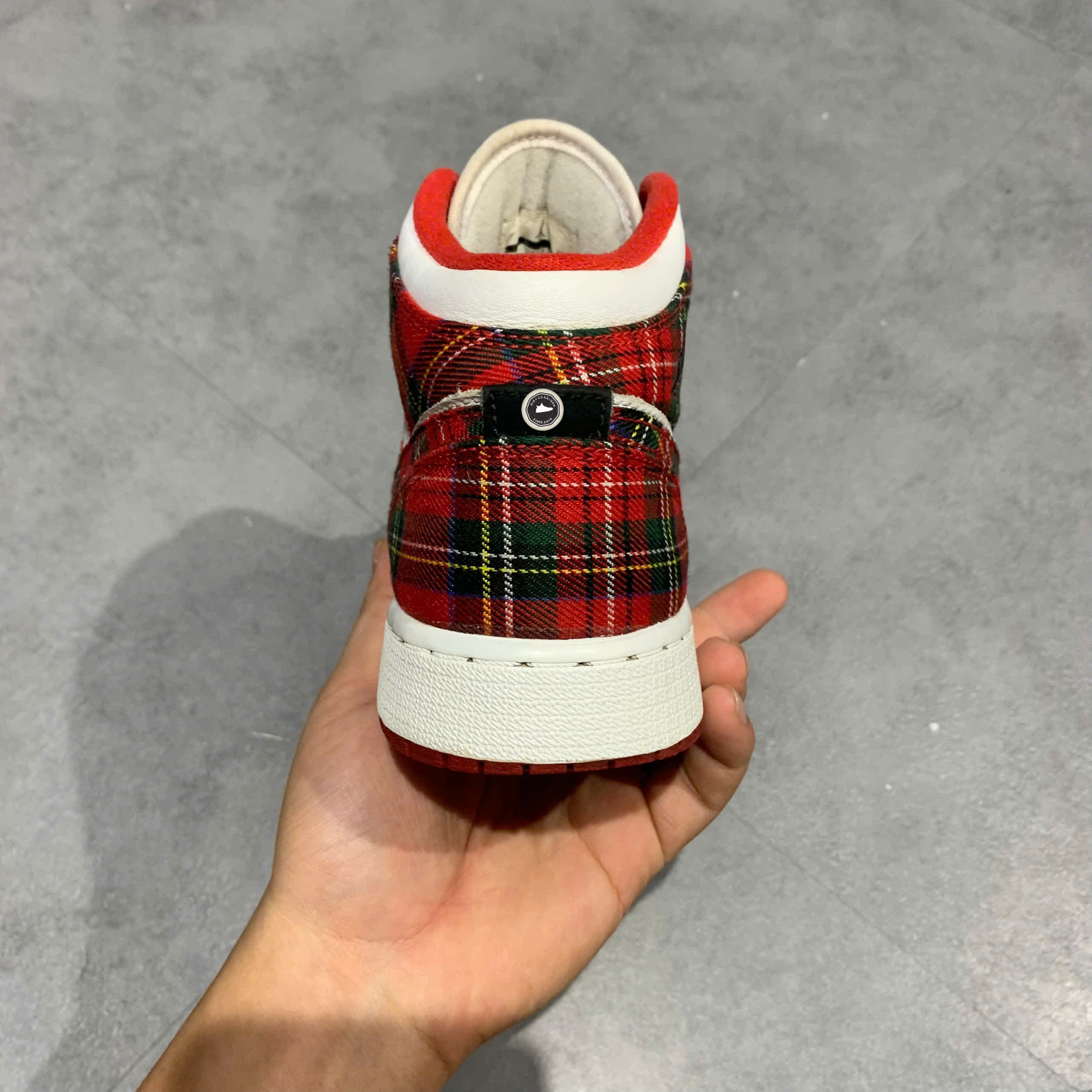 NIKE AIR JORDAN 1 MID WHITE PLAID (GS) 554725 607 SIZE 38.5 GIÀY 2HAND CHÍNH HÃNG PVN20801