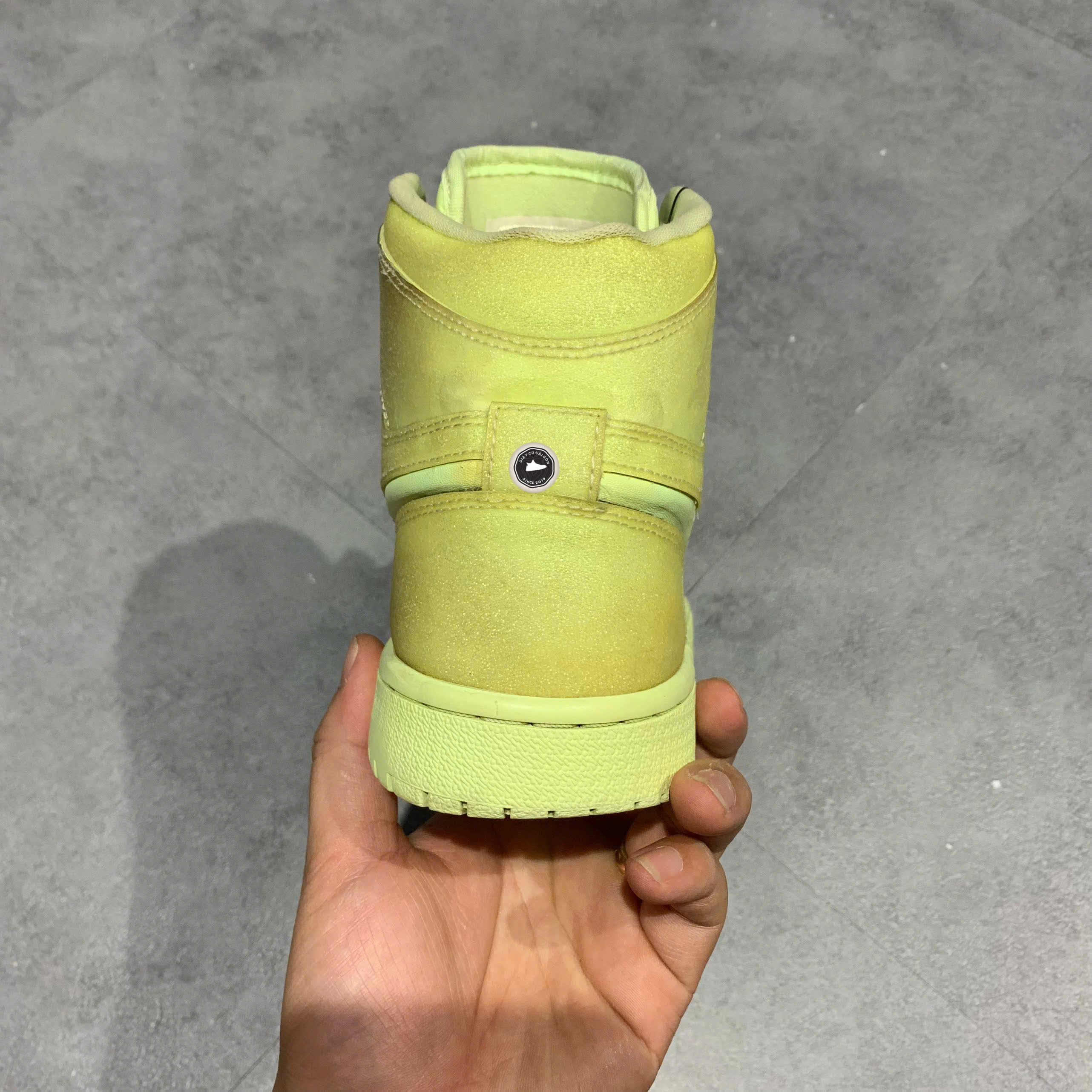 JORDAN 1 RETRO HIGH BARELY VOLT (WOMEN'S) AH7389 700 SIZE 39 GIÀY 2HAND CHÍNH HÃNG PVN20438