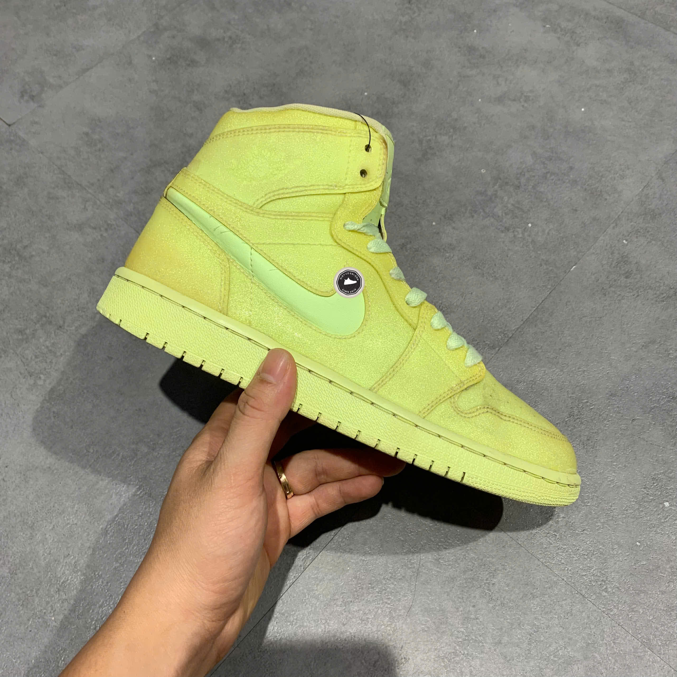 JORDAN 1 RETRO HIGH BARELY VOLT (WOMEN'S) AH7389 700 SIZE 39 GIÀY 2HAND CHÍNH HÃNG PVN20438