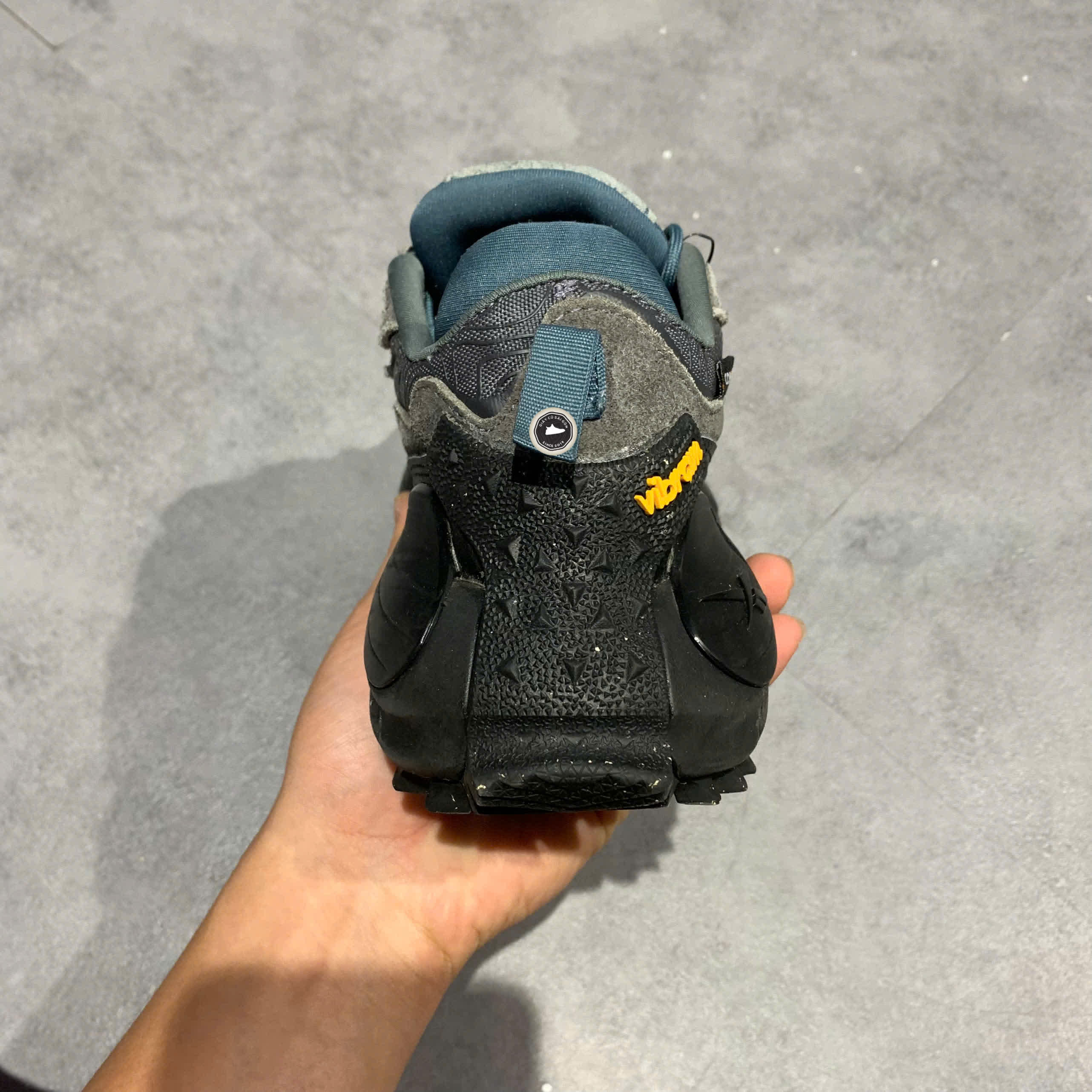 REEBOK ZIG KINETICA 2.5 EDGE 1000200003 100034214 SIZE 39 GIÀY 2HAND CHÍNH HÃNG PVN20499