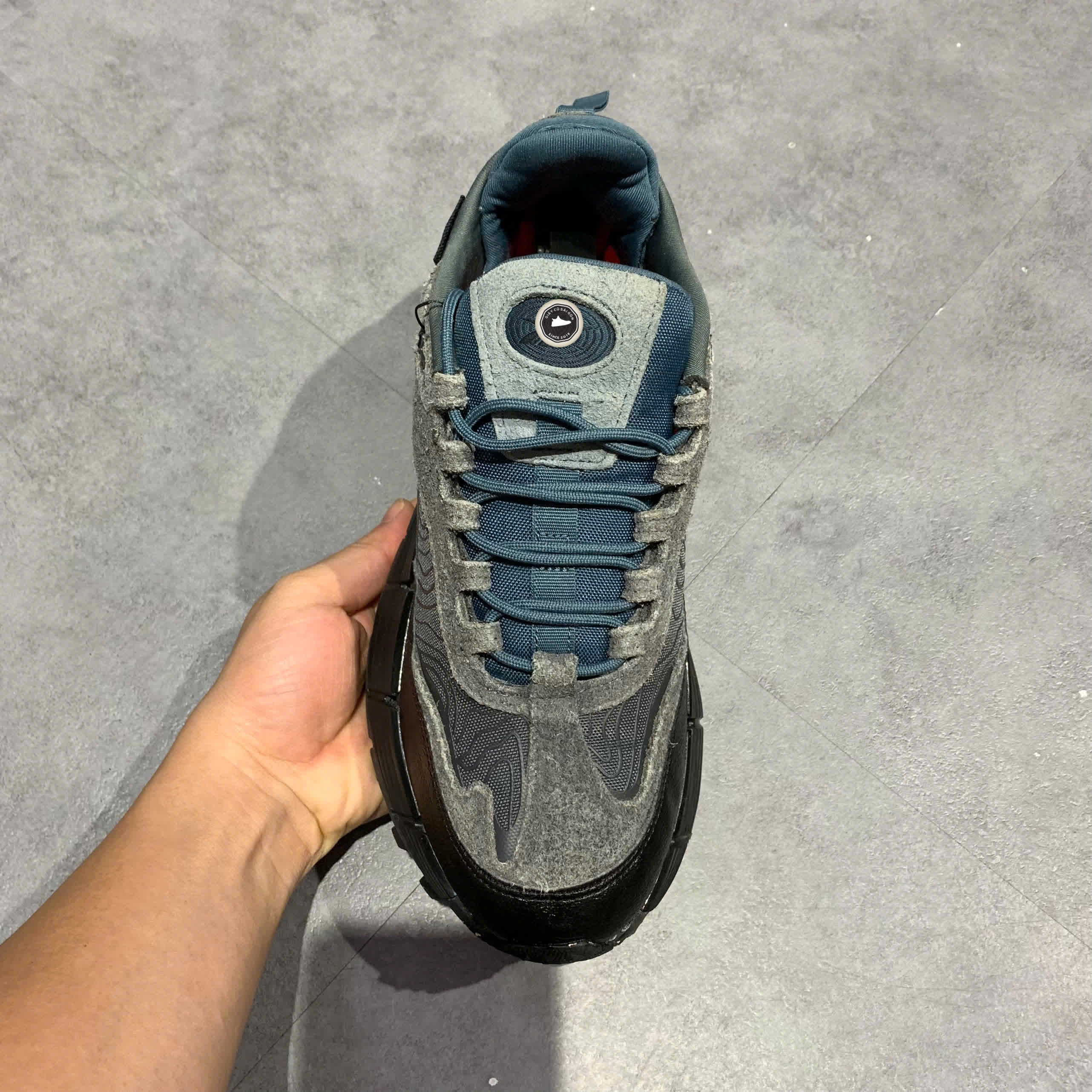 REEBOK ZIG KINETICA 2.5 EDGE 1000200003 100034214 SIZE 39 GIÀY 2HAND CHÍNH HÃNG PVN20499