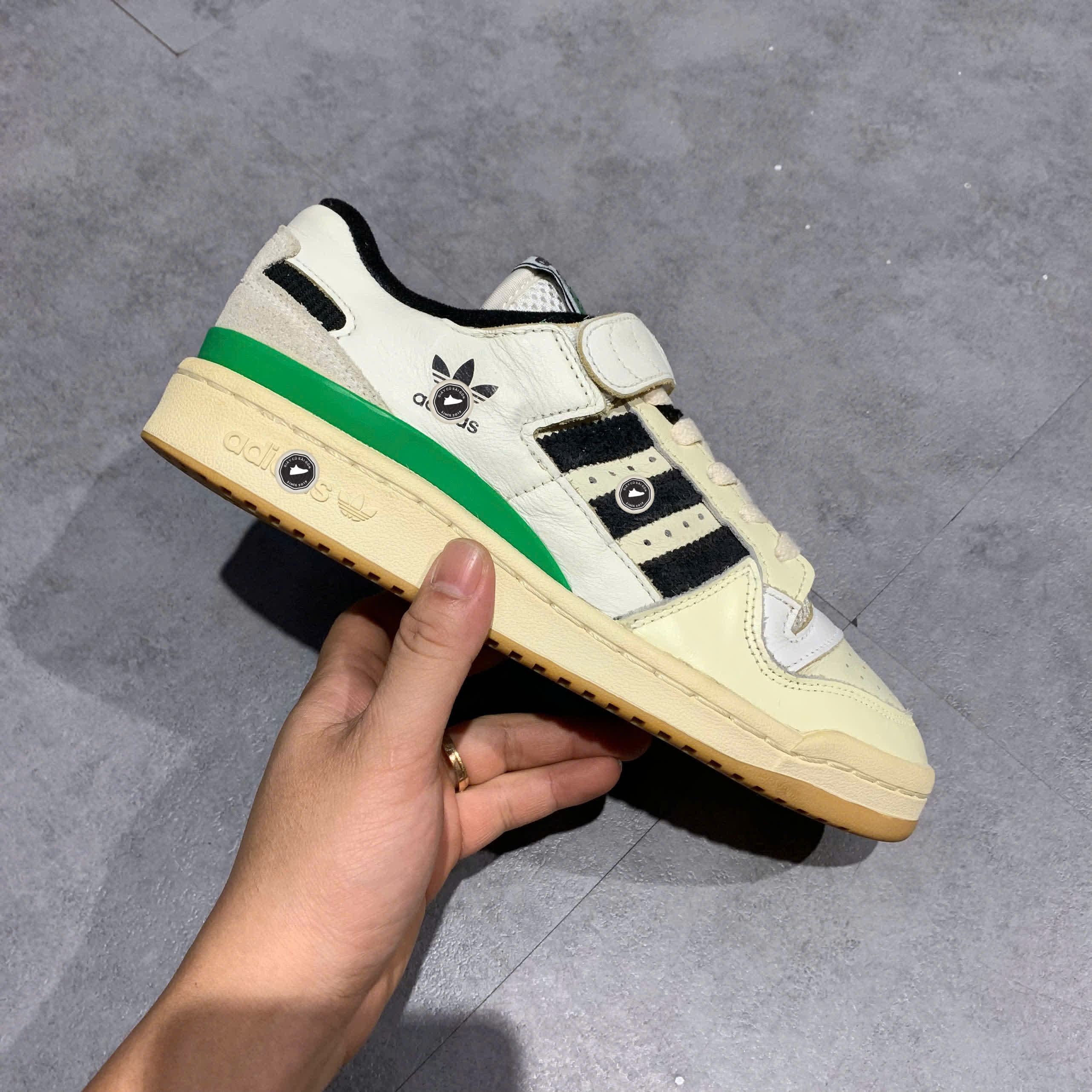 ADIDAS FORUM 84 LOW 'CELTICS' GX9058 SIZE 39 1/3 GIÀY 2HAND CHÍNH HÃNG PVN20484