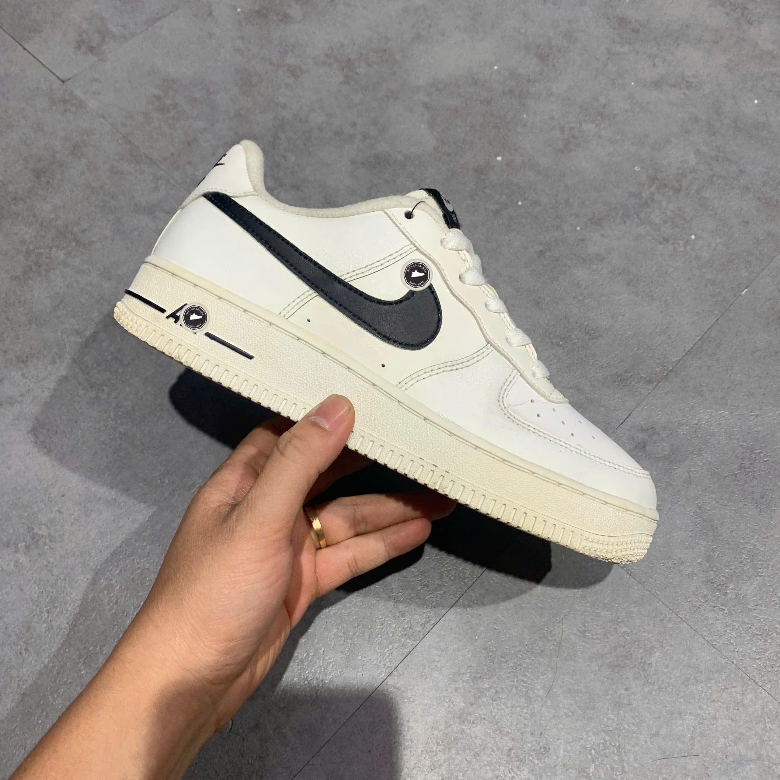 NIKE AIR FORCE 1 LOW AN20 WHITE BLACK (GS) CT7724 100 SIZE 37.5 GIÀY 2HAND CHÍNH HÃNG PVN20689