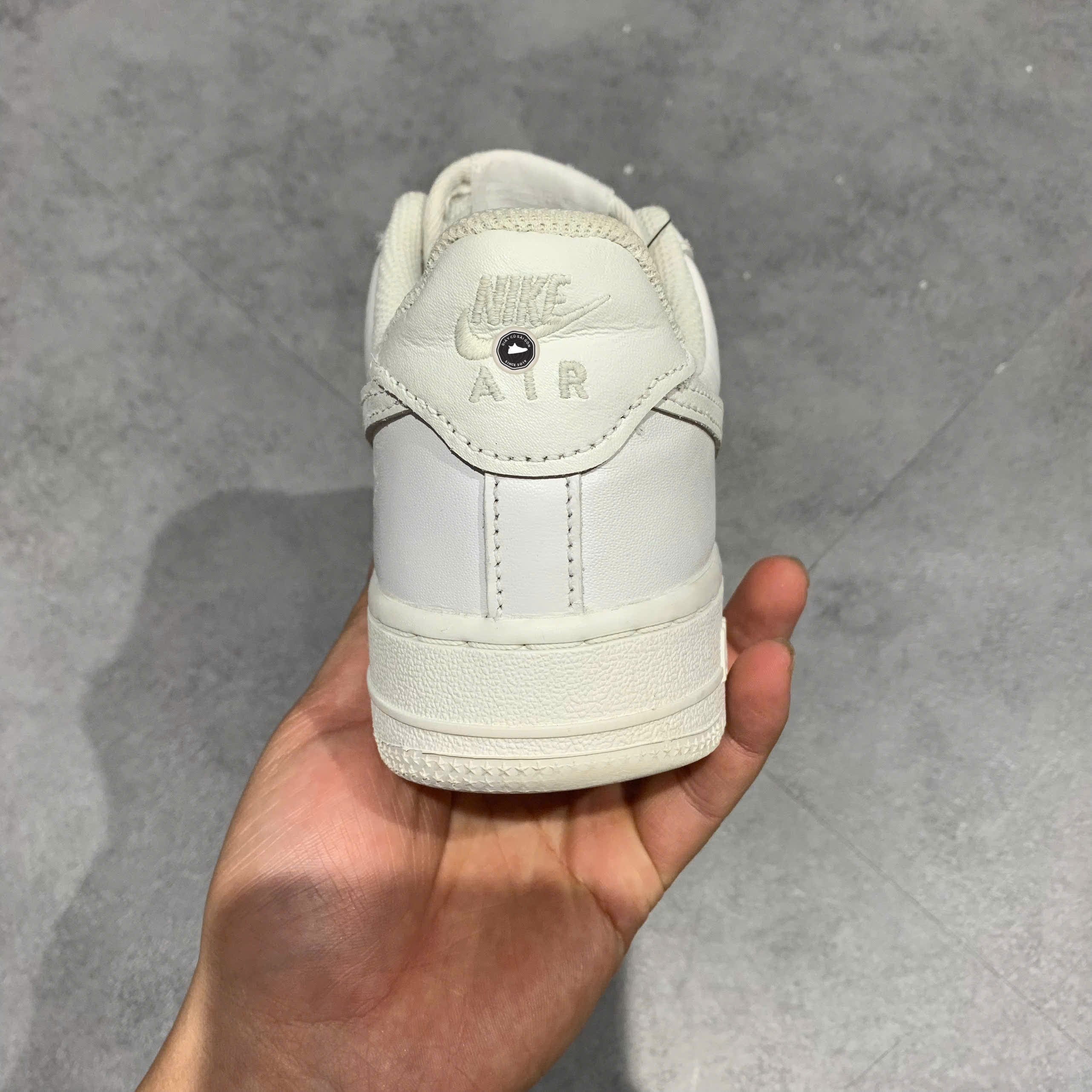 NIKE AIR FORCE 1 '07 LOW WHITE DD8959 100 SIZE 37.5 GIÀY 2HAND CHÍNH HÃNG PVN20695