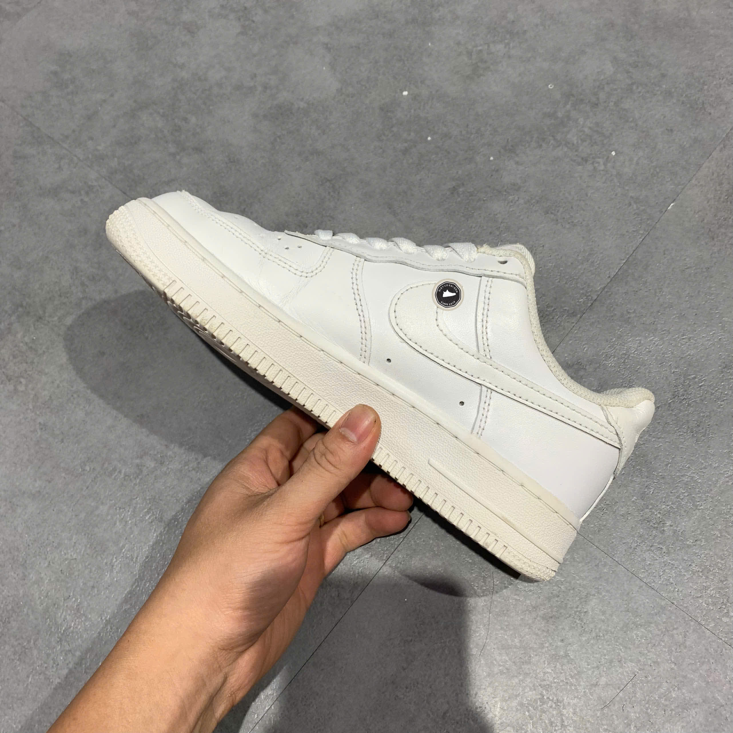 NIKE AIR FORCE 1 '07 LOW WHITE DD8959 100 SIZE 37.5 GIÀY 2HAND CHÍNH HÃNG PVN20695