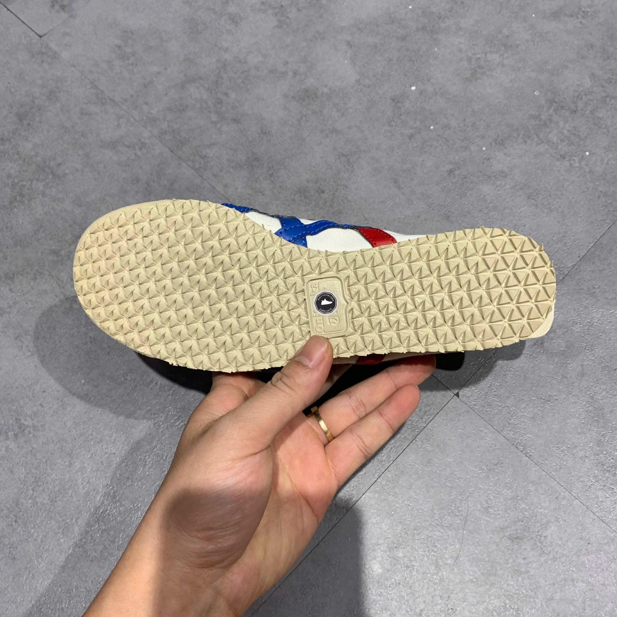 ONITSUKA TIGER MEXICO 66 SLIP-ON D3K0N SIZE 36 GIÀY 2HAND CHÍNH HÃNG PVN20671