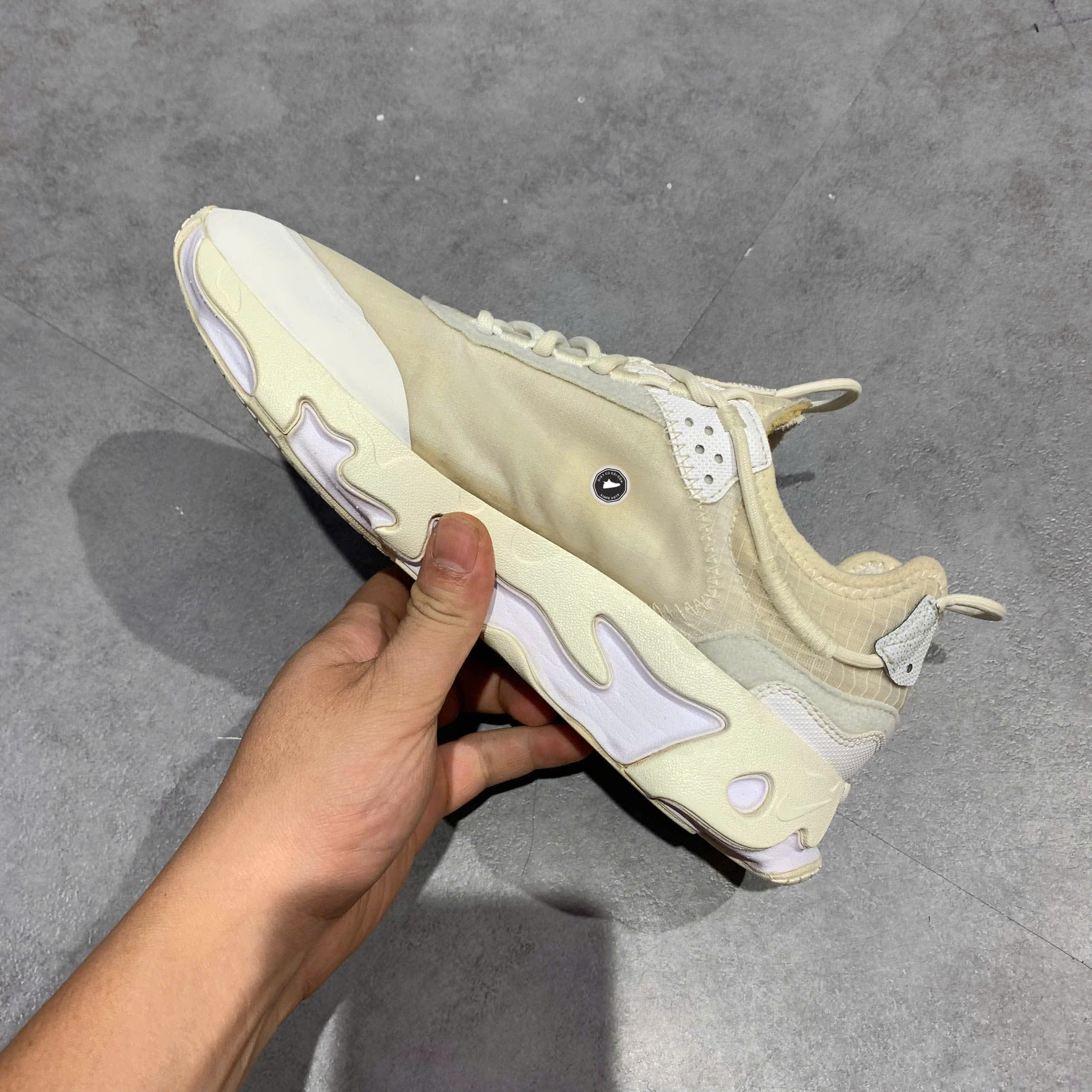 Nike React Live 'White Pure Platinum' CV1772 101 SIZE 39 GIÀY 2HAND CHÍNH HÃNG PVN20896