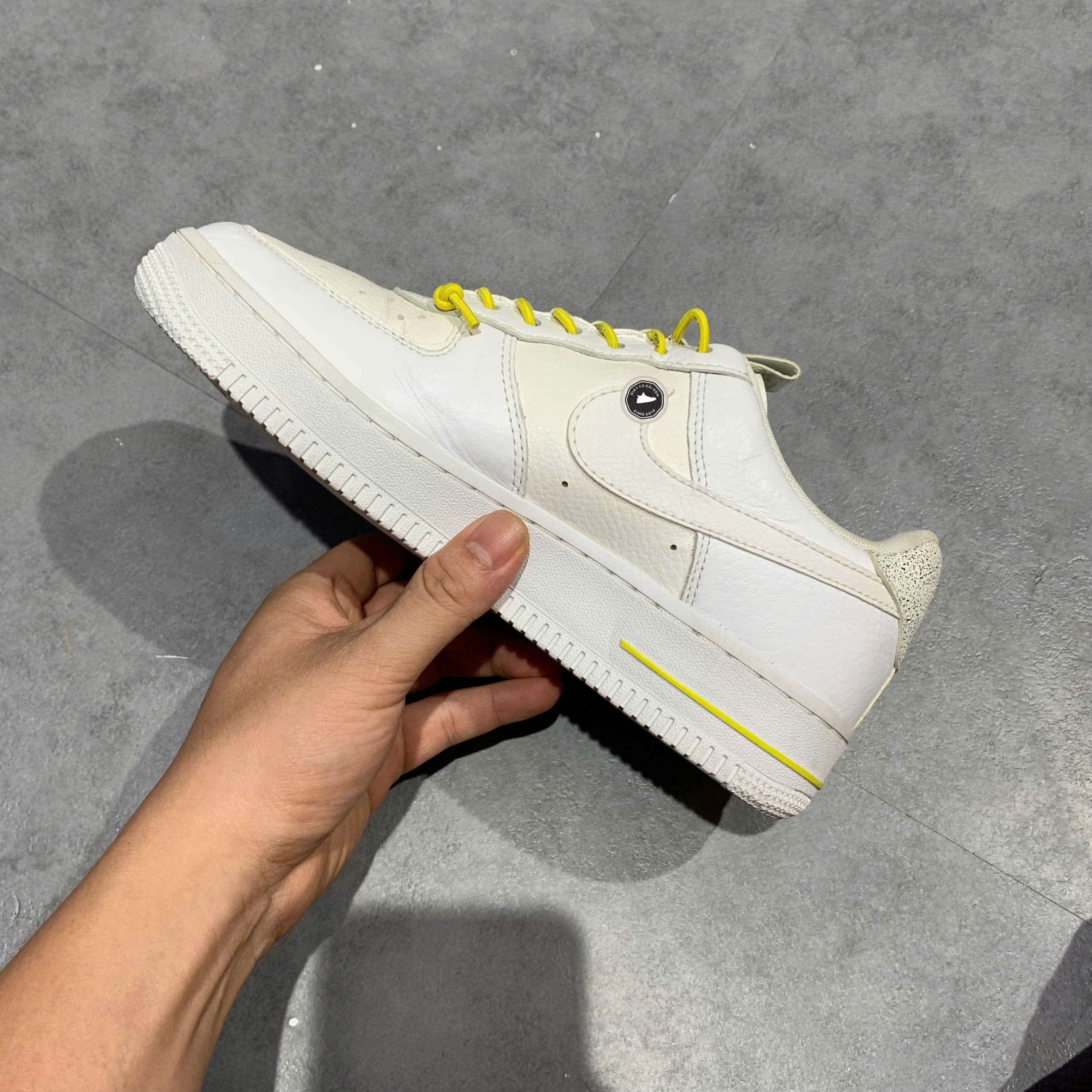 Nike WMNS Air Force 1 '07 Lux 'White Reflective' 898889 104 SIZE 38 GIÀY 2HAND CHÍNH HÃNG PVN20685
