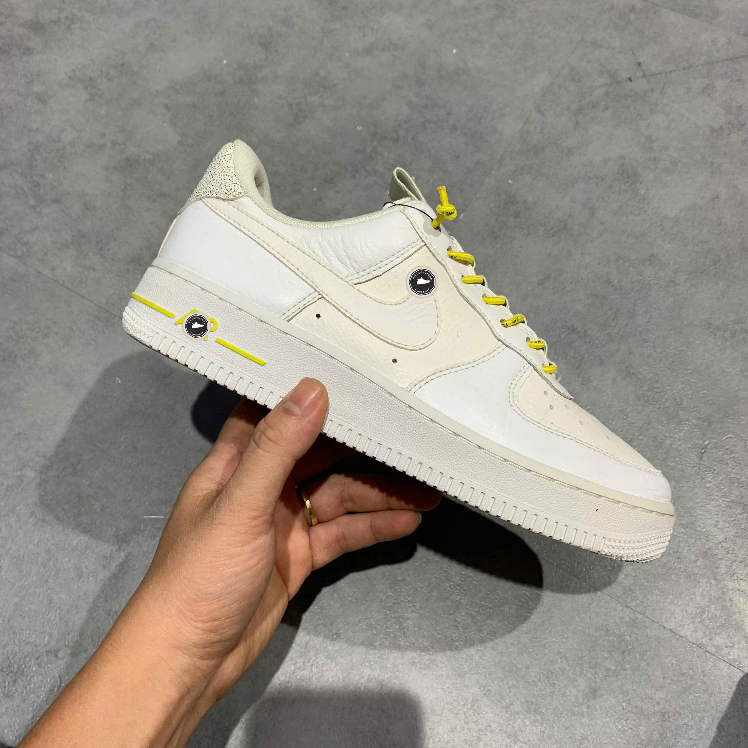 Nike WMNS Air Force 1 '07 Lux 'White Reflective' 898889 104 SIZE 38 GIÀY 2HAND CHÍNH HÃNG PVN20685