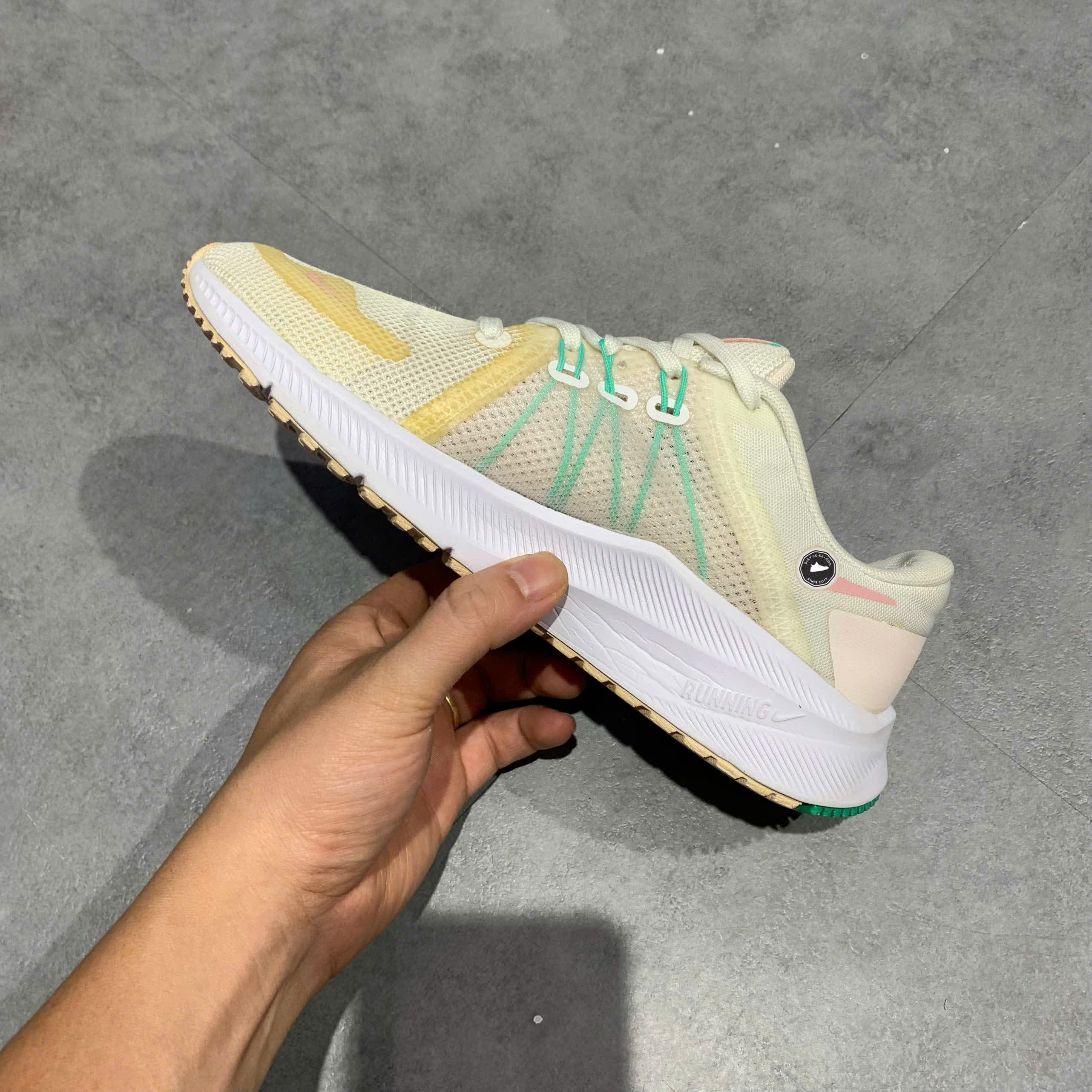 NIKE QUEST 4 'WHITE PINK' DA1106 105 SIZE 36.5 GIÀY 2HAND CHÍNH HÃNG PVN20879