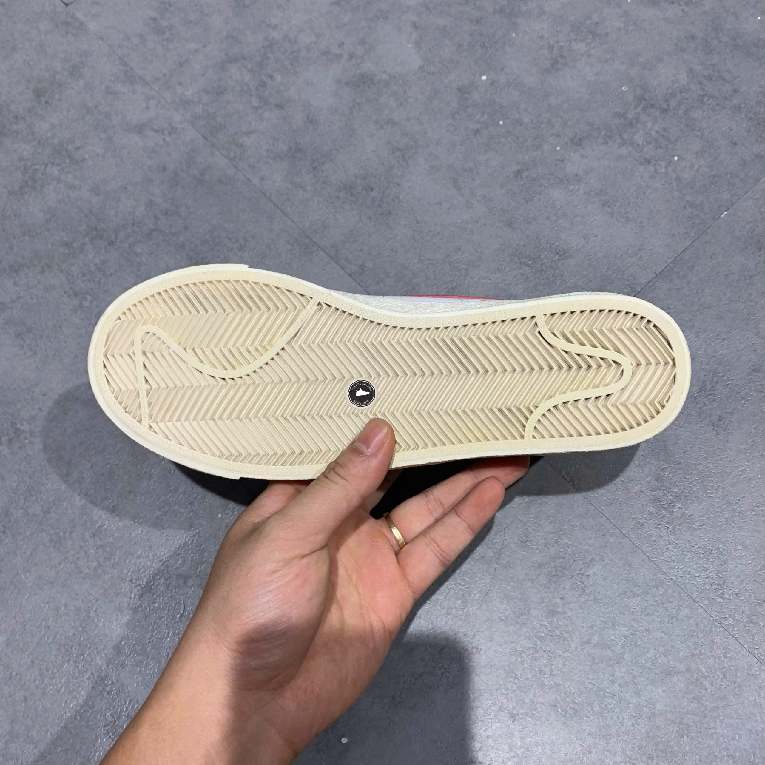 NIKE BLAZER LOW '77 'WHITE TEAM RED' DC4769 104 SIZE 37.5 GIÀY 2HAND CHÍNH HÃNG PVN20902