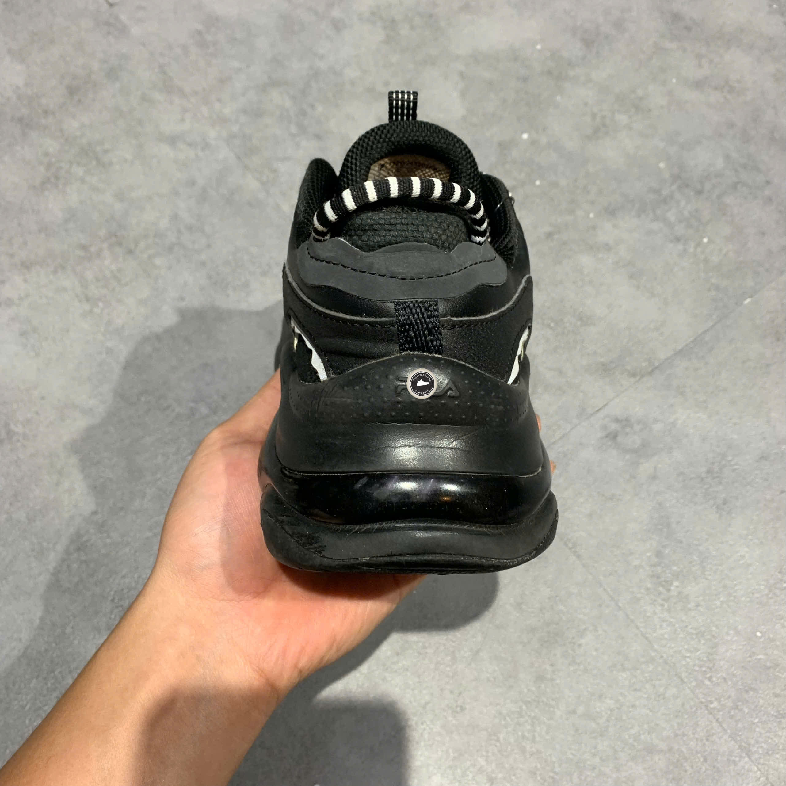 FILA FUSION Bubble Sneakers 'Black' T12W241302FBQ SIZE 39 GIÀY 2HAND CHÍNH HÃNG 20873