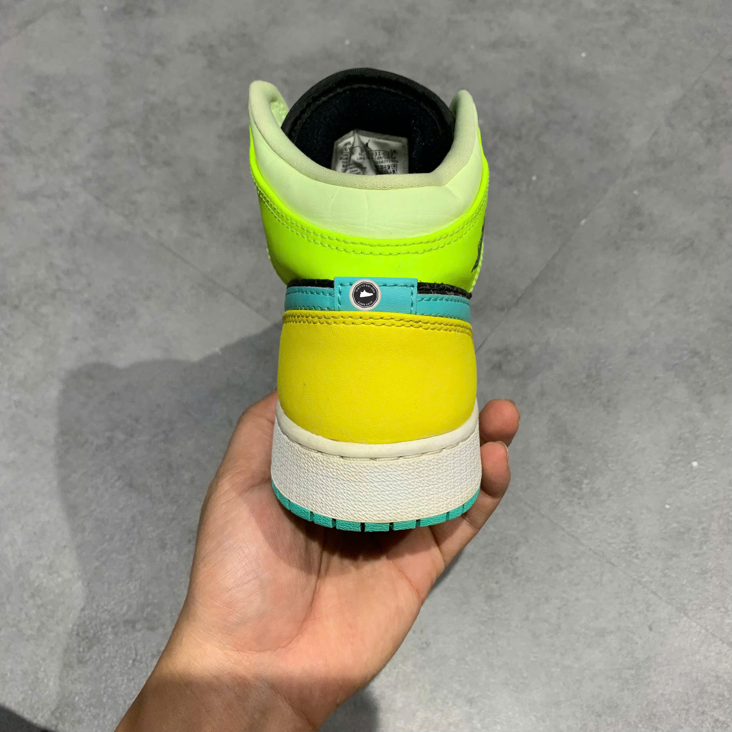 NIKE AIR JORDAN 1 MID SE 'AURORA GREEN' BQ6931 037 SIZE 38.5 GIÀY 2HAND CHÍNH HÃNG PVN20735