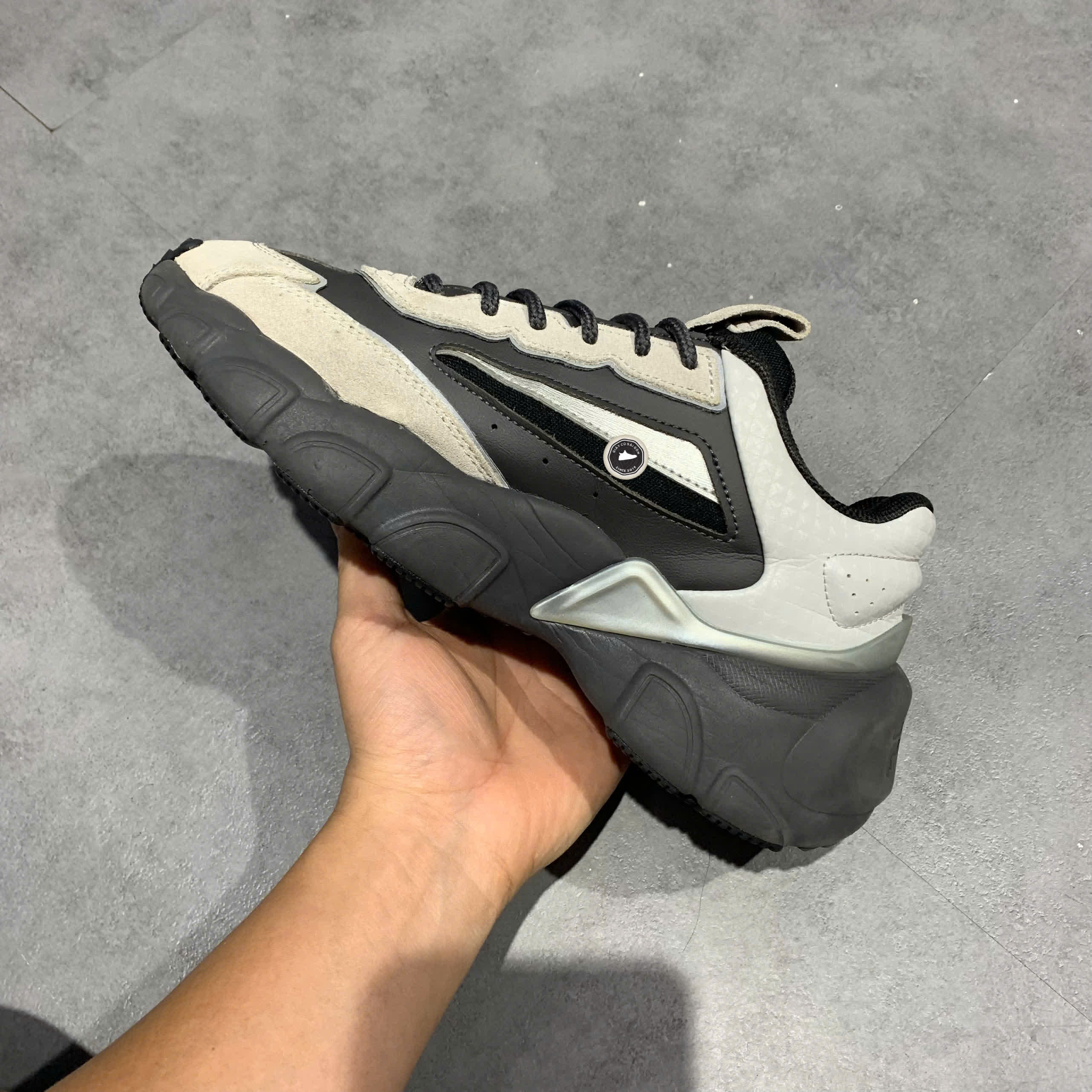 FILA Smasher 'Lotus Grey/Iron Forging' F12W241117FVF SIZE 38.5 GIÀY 2HAND CHÍNH HÃNG PVN20857