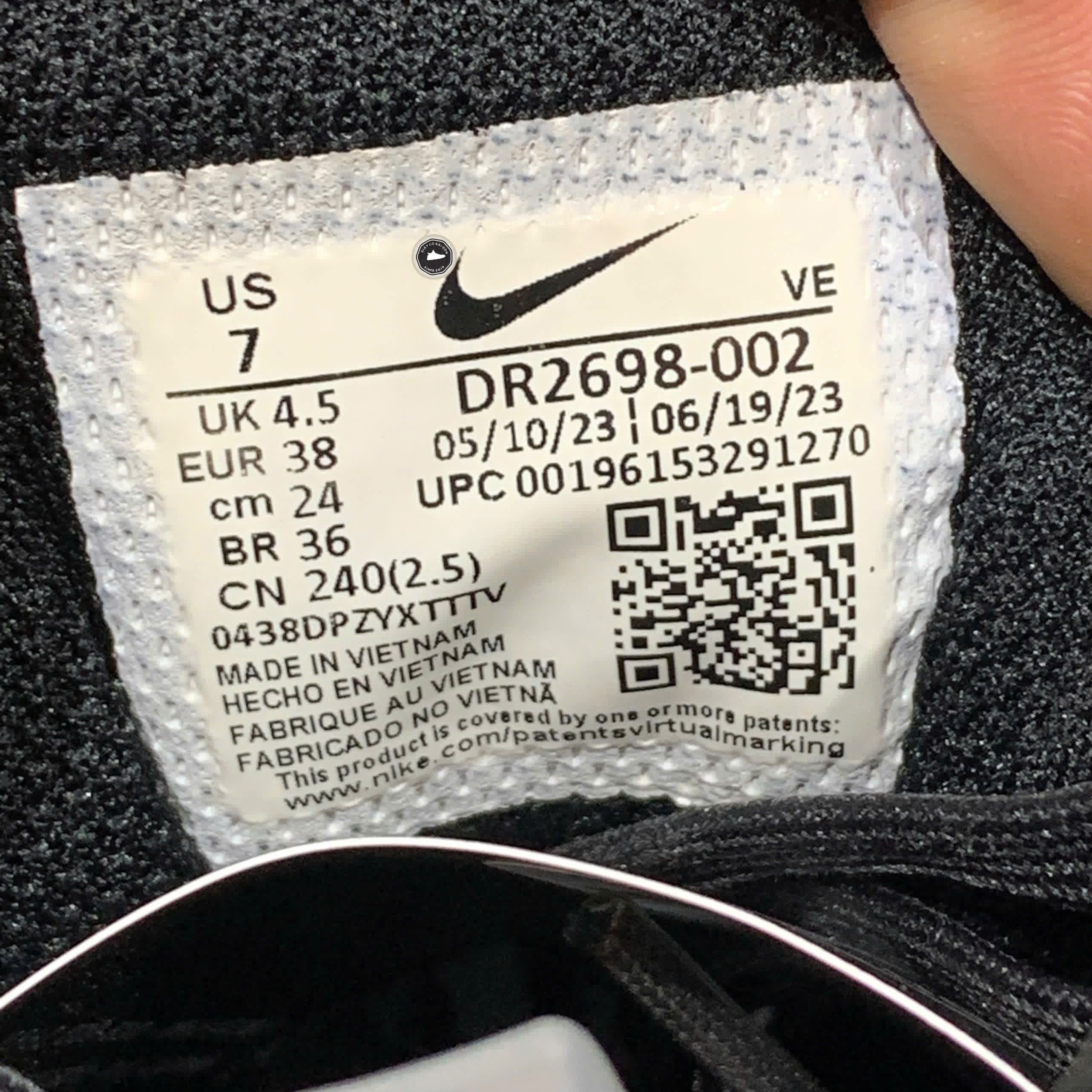 NIKE WMNS RUN SWIFT 3 'BLACK WHITE' DR2698 002 SIZE 38 GIÀY 2HAND CHÍNH HÃNG PVN20884