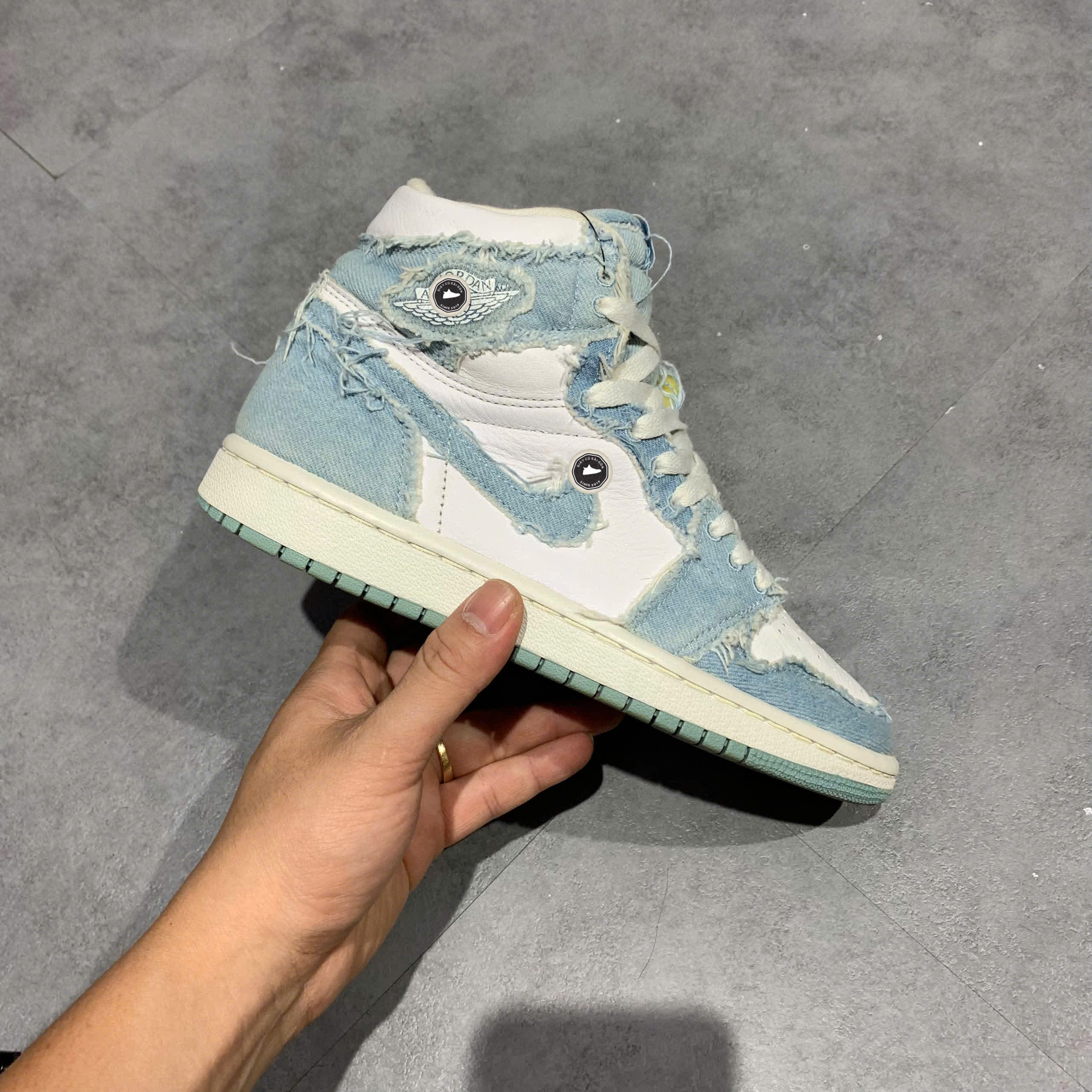 NIKE AIR JORDAN 1 HIGH OG DENIM (W) DM9036 104 SIZE 37.5 GIÀY 2HAND CHÍNH HÃNG PVN20789