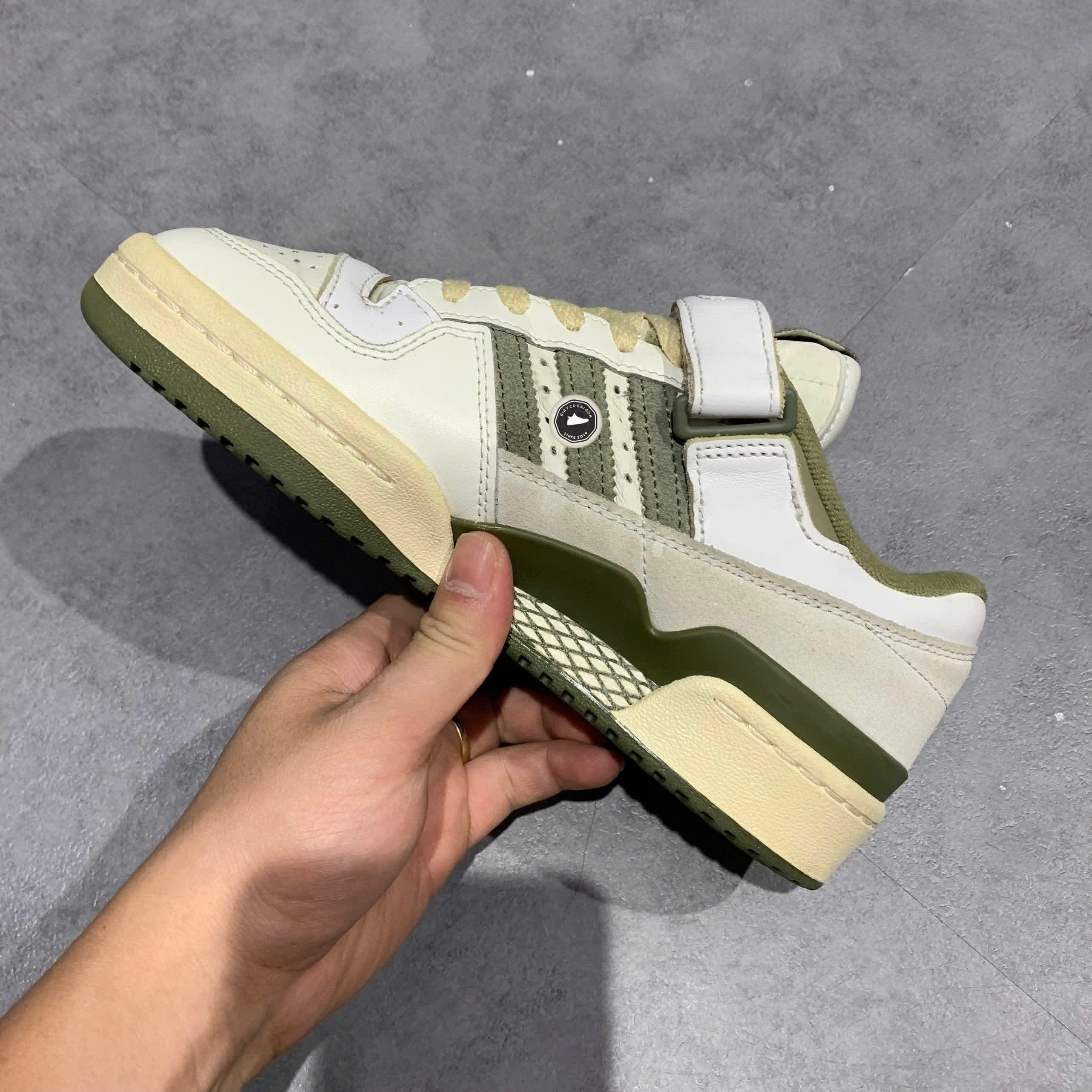 Adidas Originals Forum 84 ‘Cream Olive’ ID4762 SIZE 36 2/3 GIÀY 2HAND CHÍNH HÃNG PVN20940