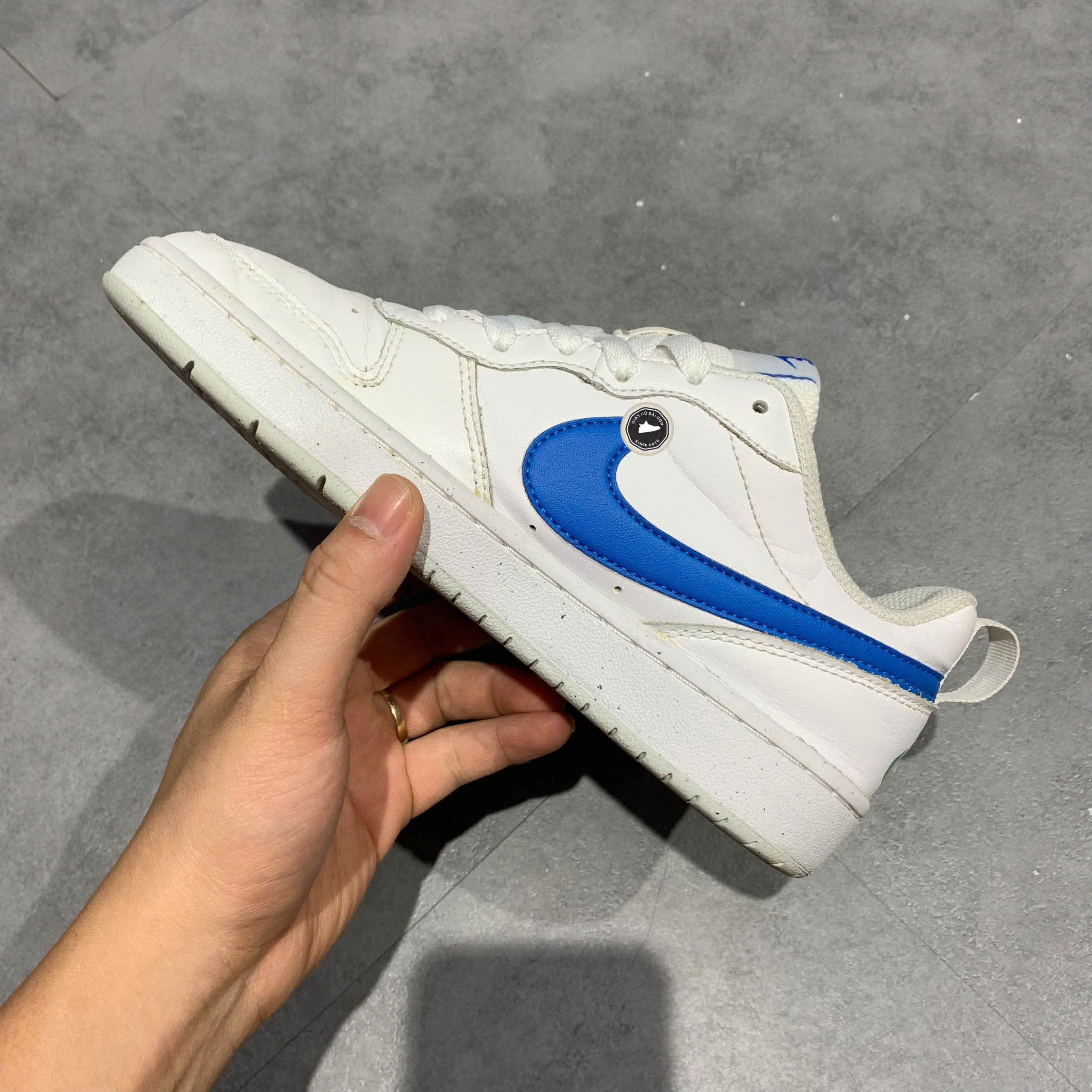 Nike Court Borough Low 2 GS 'White Photo Blue' BQ5448 123 SIZE 37.5 GIÀY 2HAND CHÍNH HÃNG PVN20943
