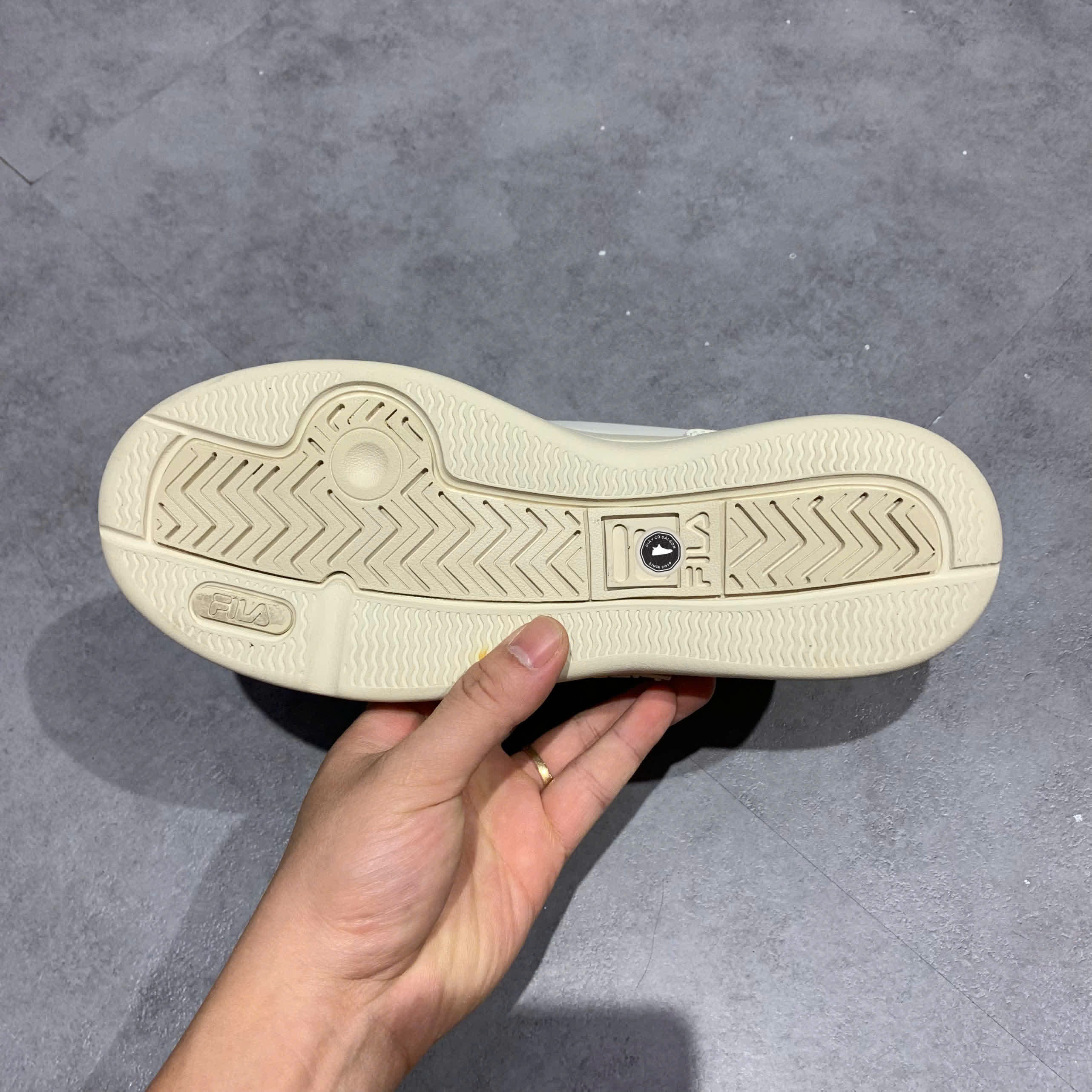 FILA Funky Tennis 1998 VC 1TM01375E 920 SIZE 39 GIÀY 2HAND CHÍNH HÃNG PVN20928